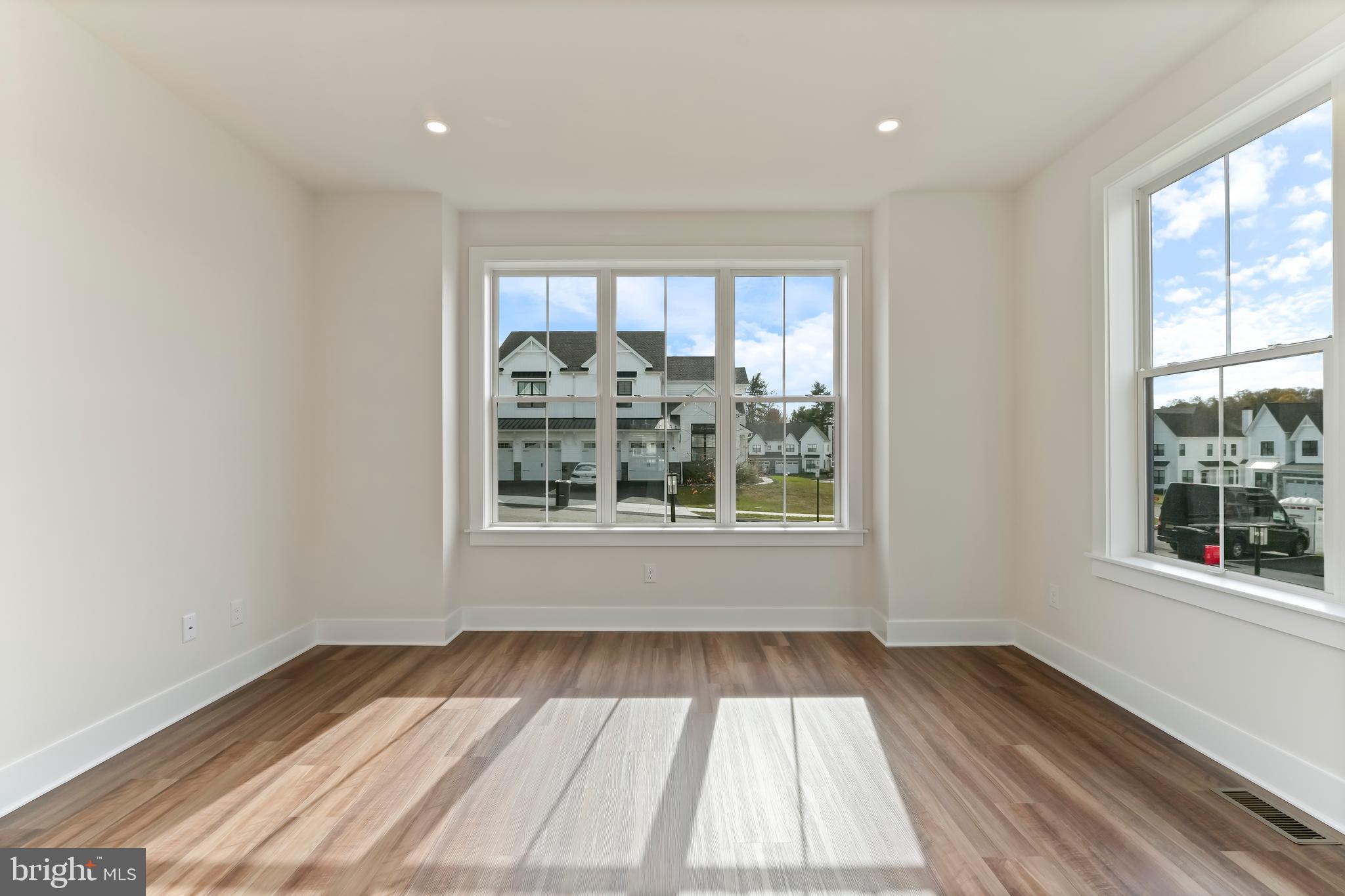 SAWMILL COURT - Residential