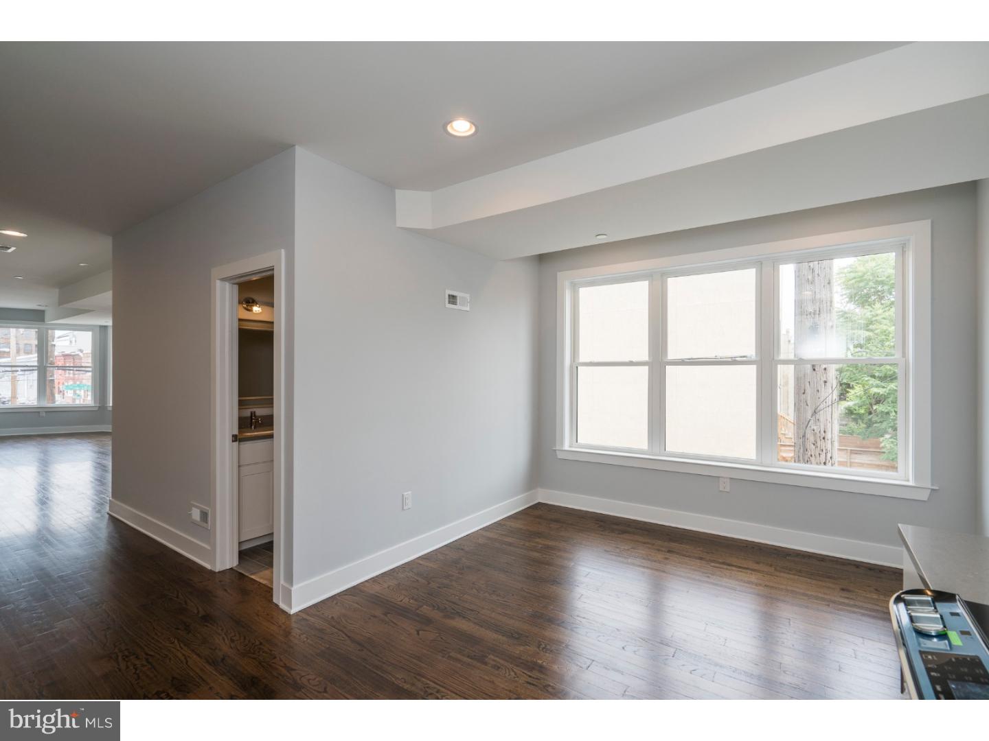 POINT BREEZE - Residential