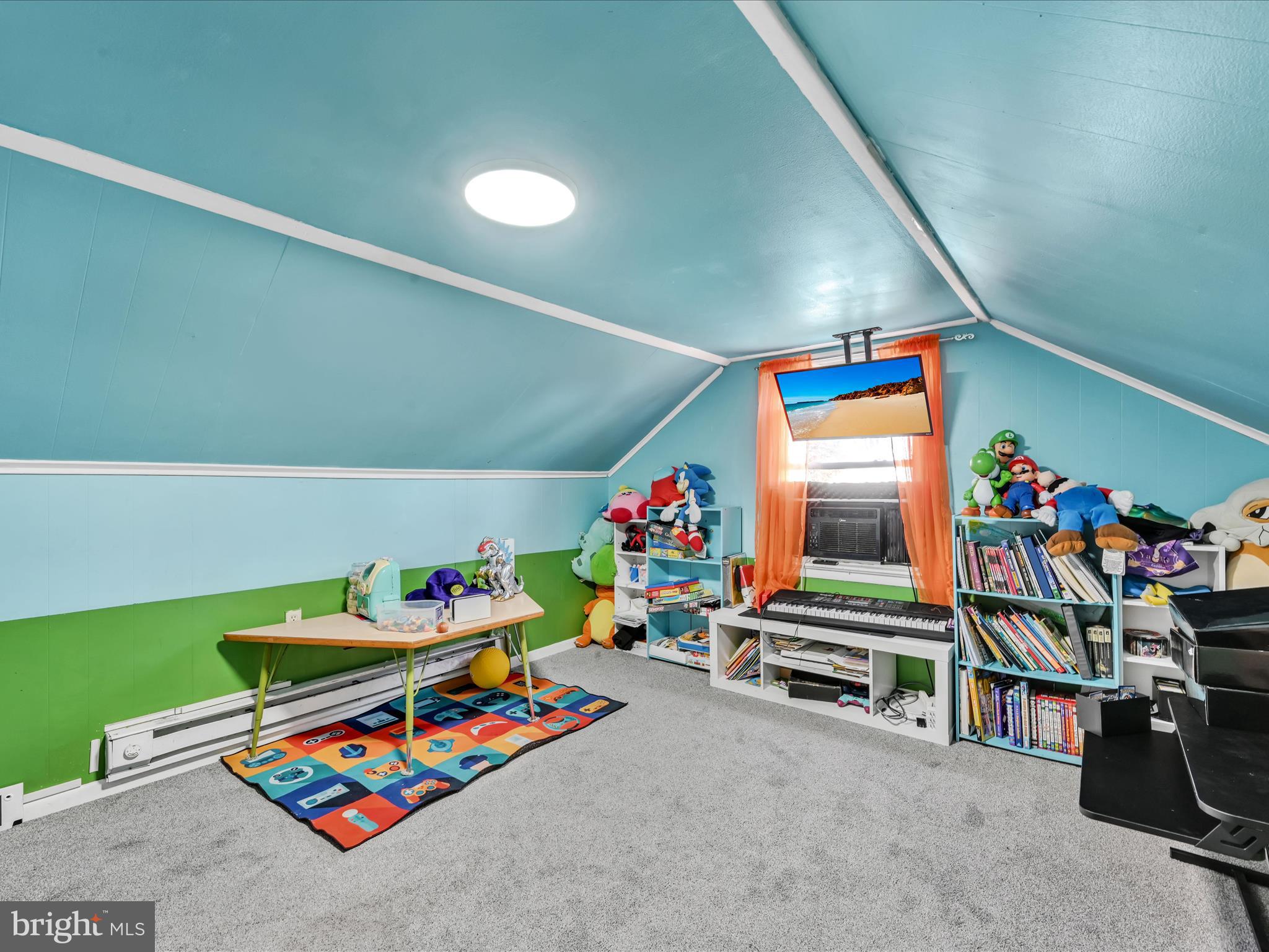 LIONS LAKE NORTH - Residential