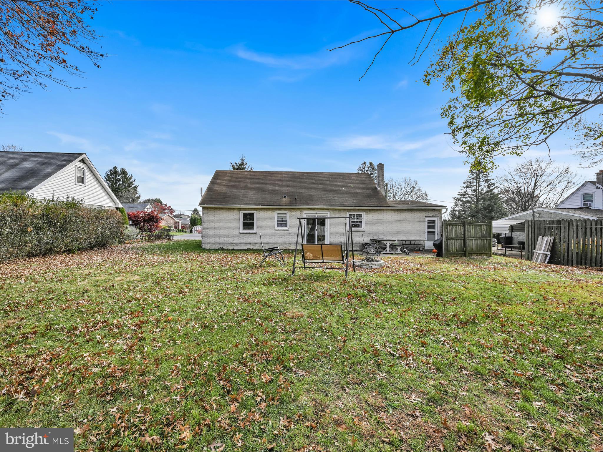 LIONS LAKE NORTH - Residential