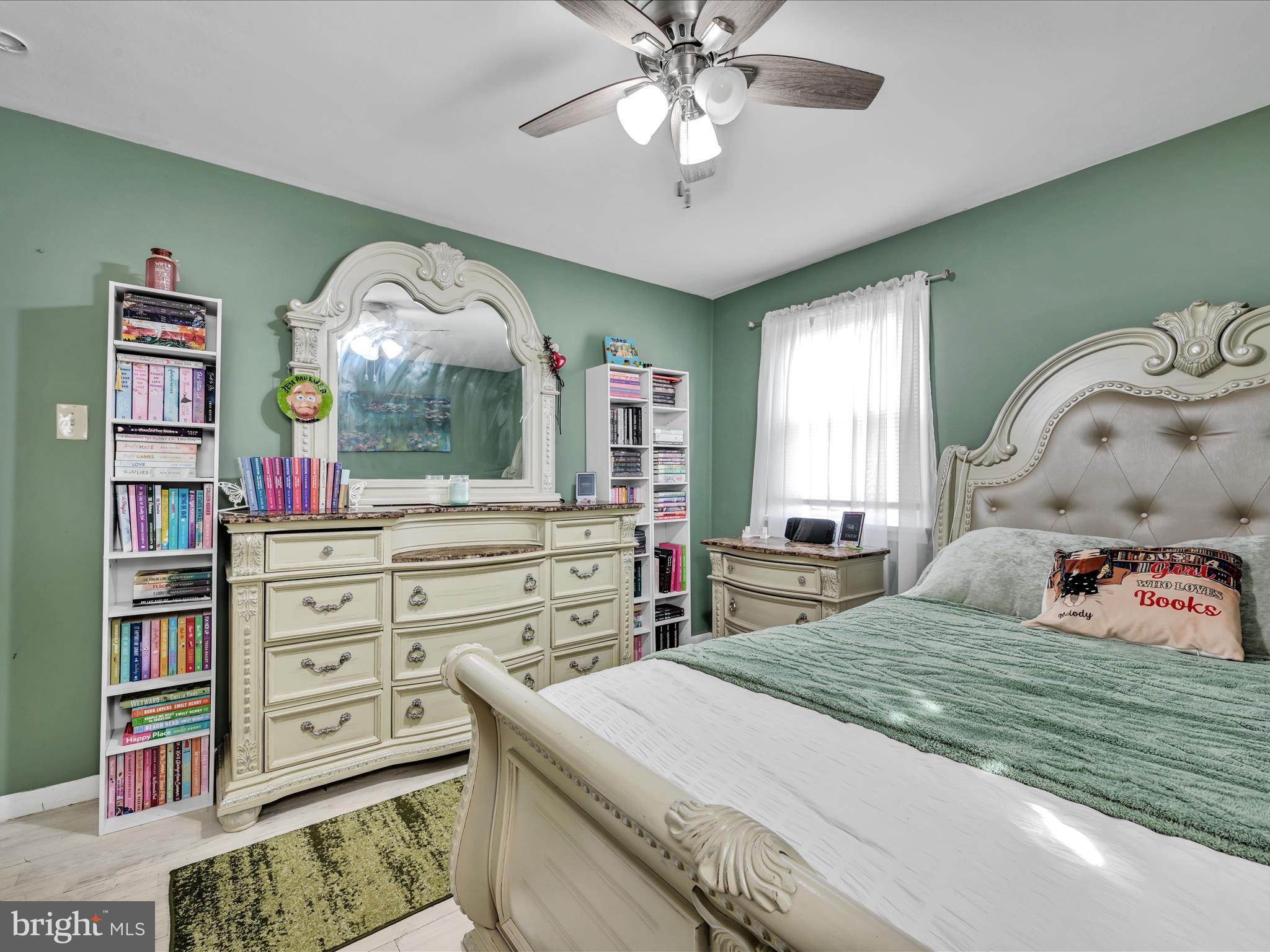 LIONS LAKE NORTH - Residential