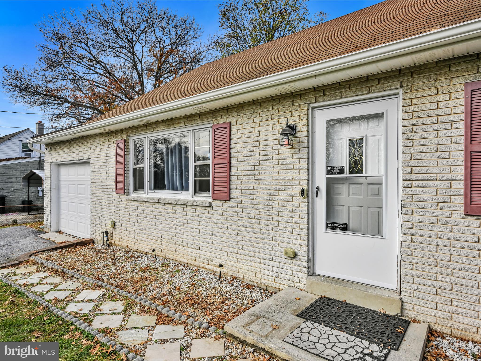 LIONS LAKE NORTH - Residential