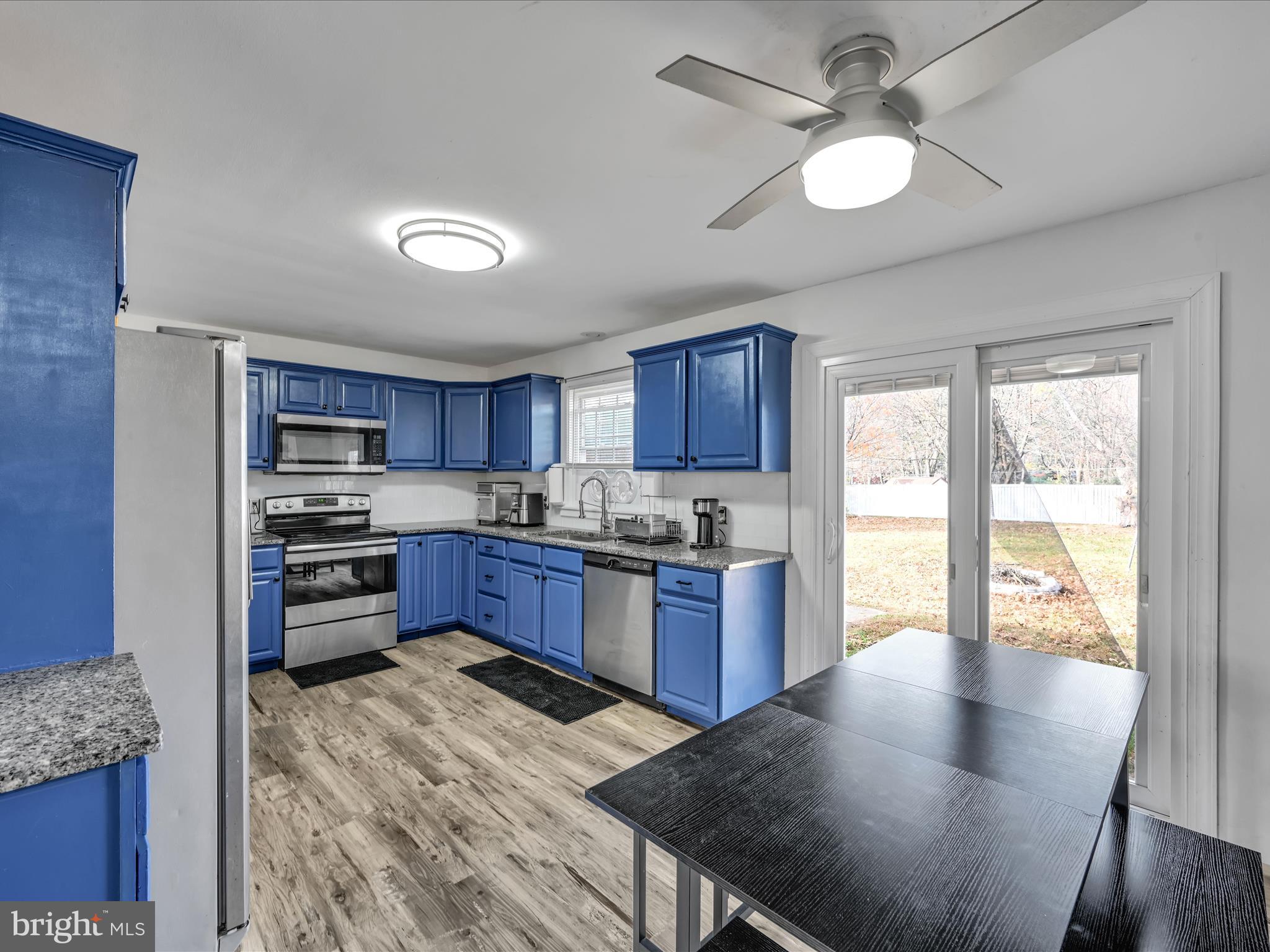 LIONS LAKE NORTH - Residential