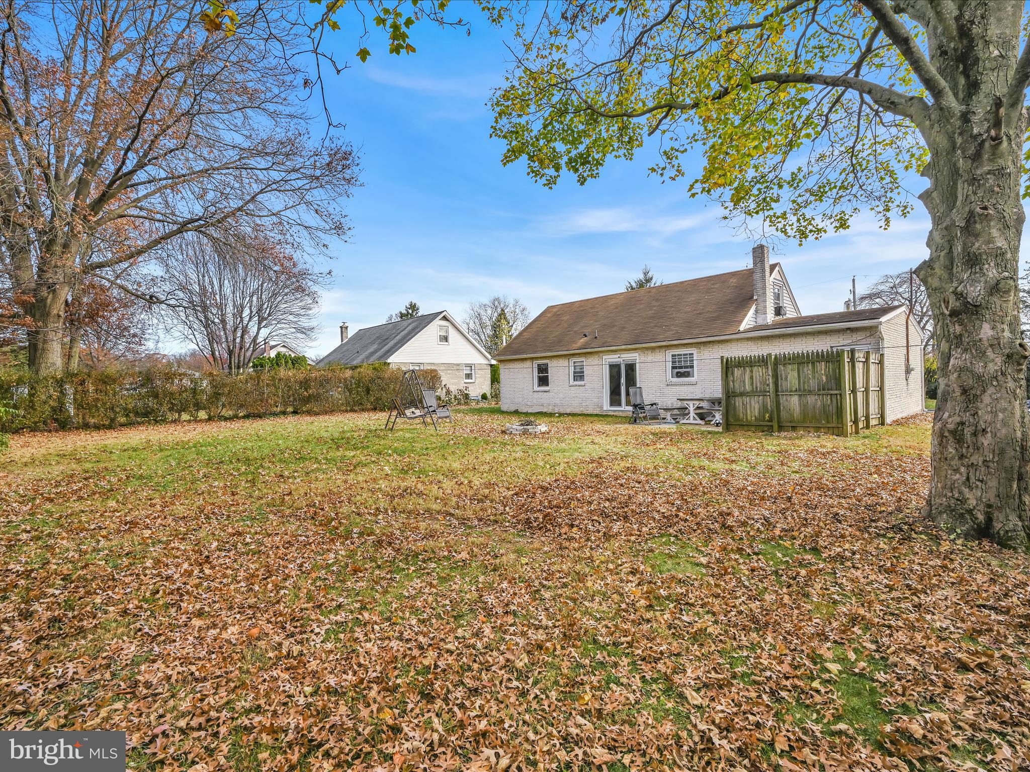 LIONS LAKE NORTH - Residential