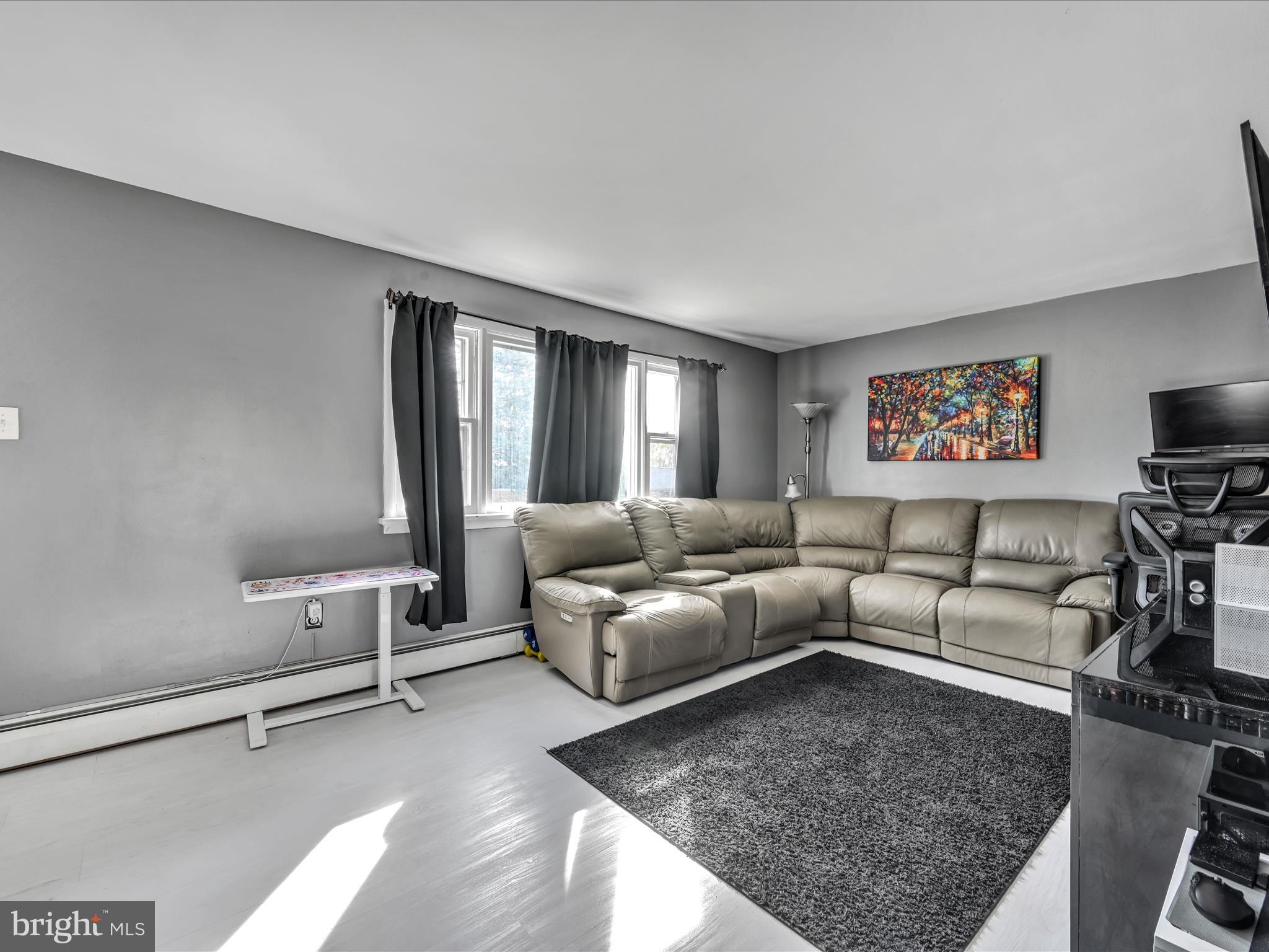 LIONS LAKE NORTH - Residential