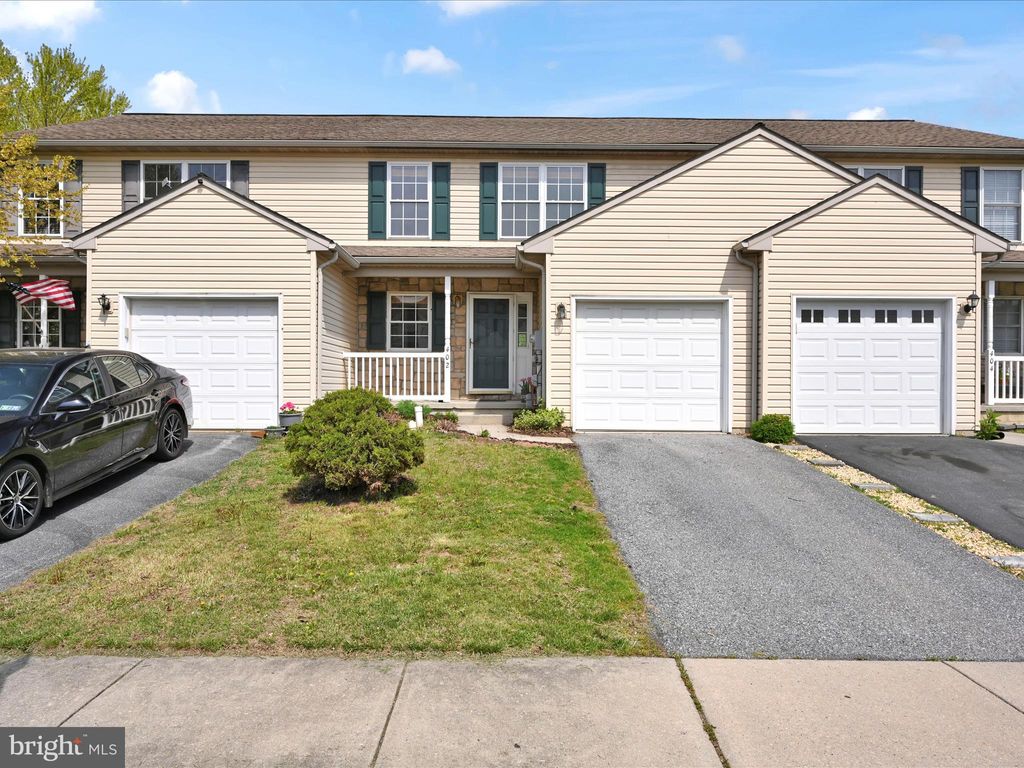 Photo of 402 Elmshire Drive, LANCASTER, PA 17603 (MLS # PALA2066964)