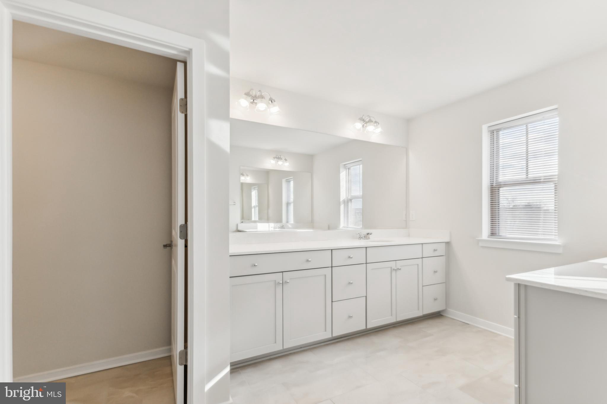 TOWNS AT CARTERS GROVE - Residential