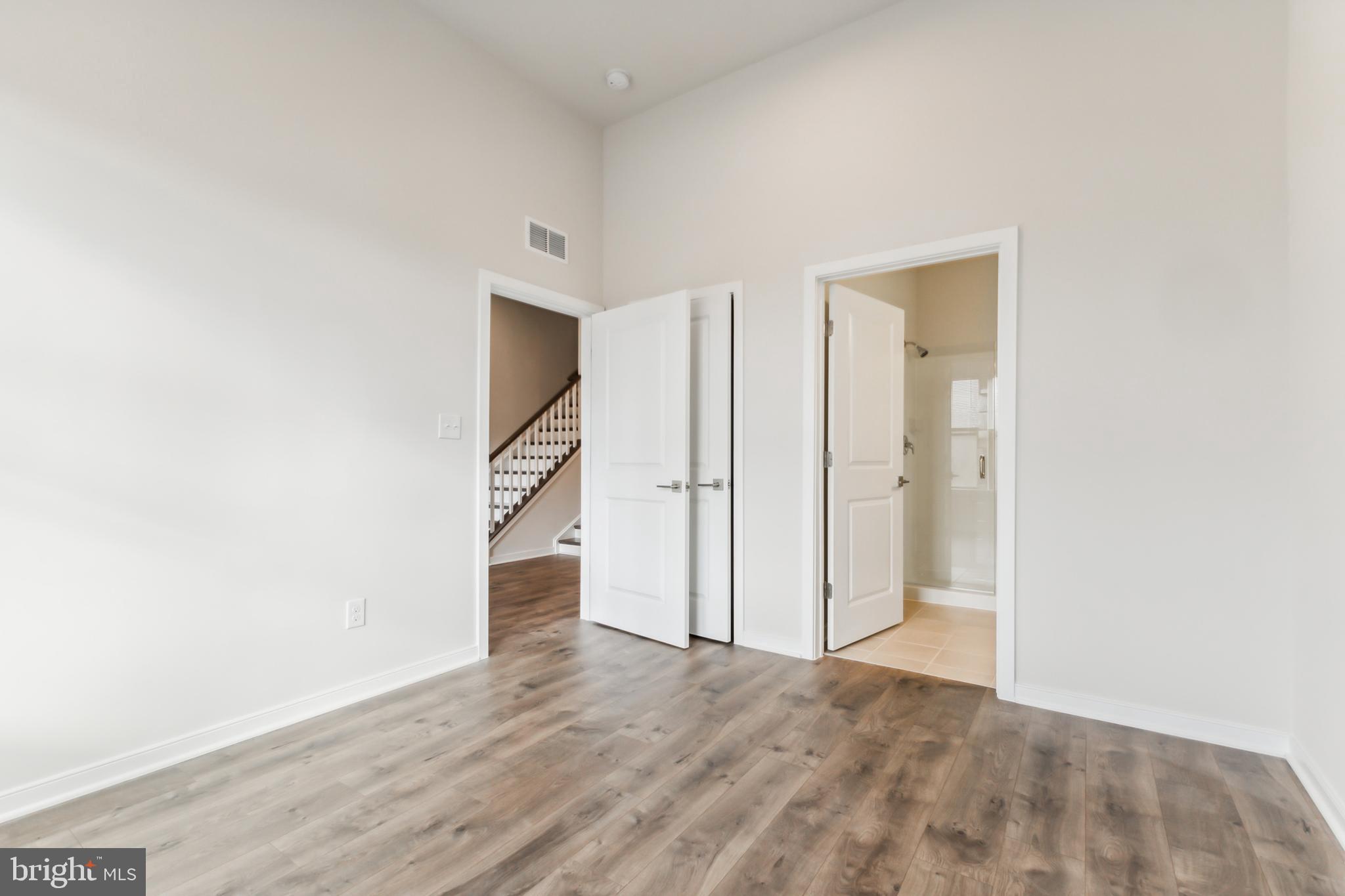 TOWNS AT CARTERS GROVE - Residential