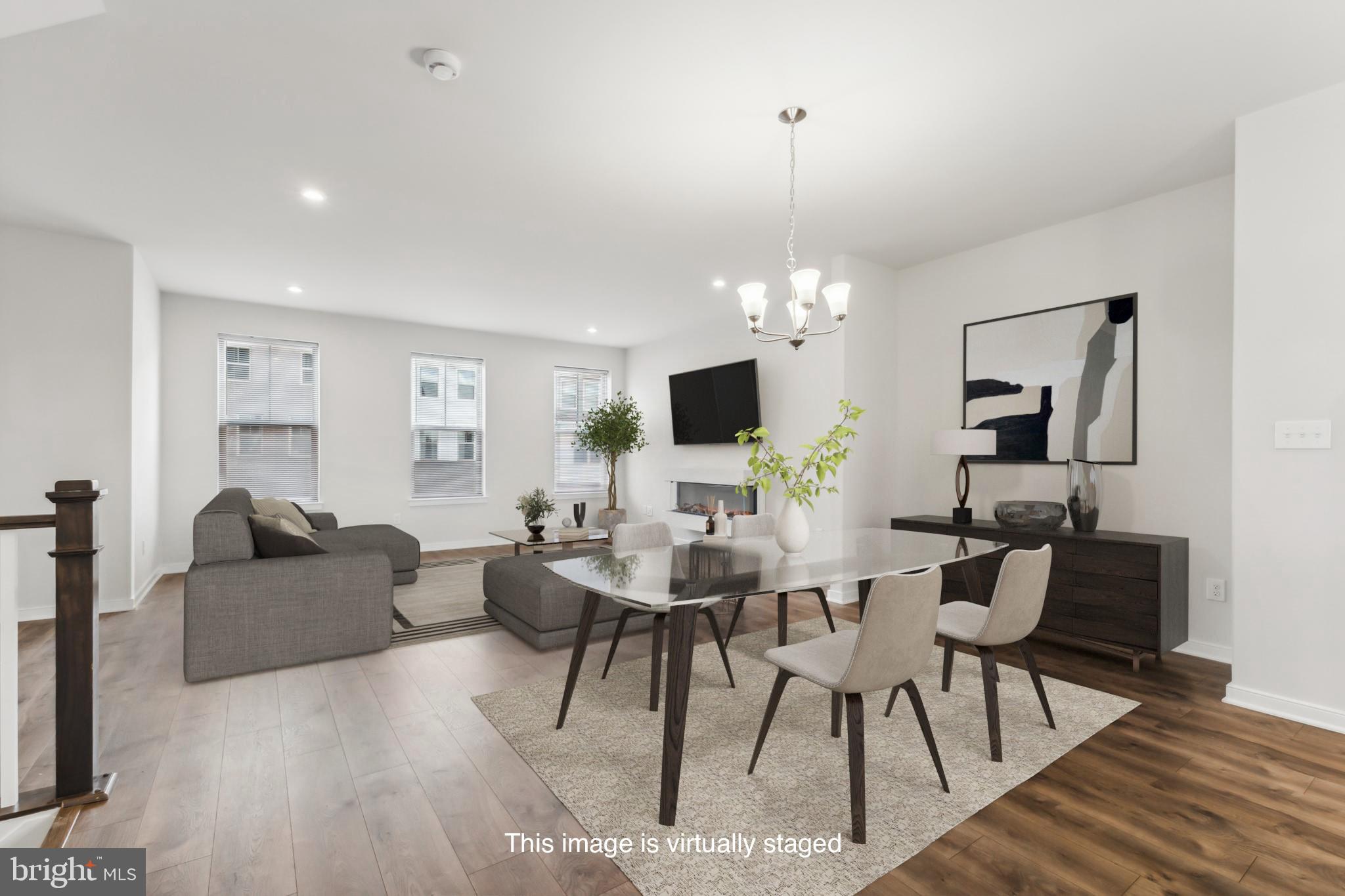 TOWNS AT CARTERS GROVE - Residential