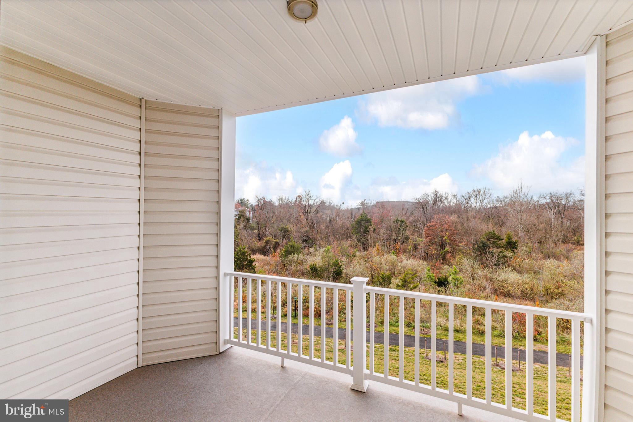 TOWNS AT CARTERS GROVE - Residential