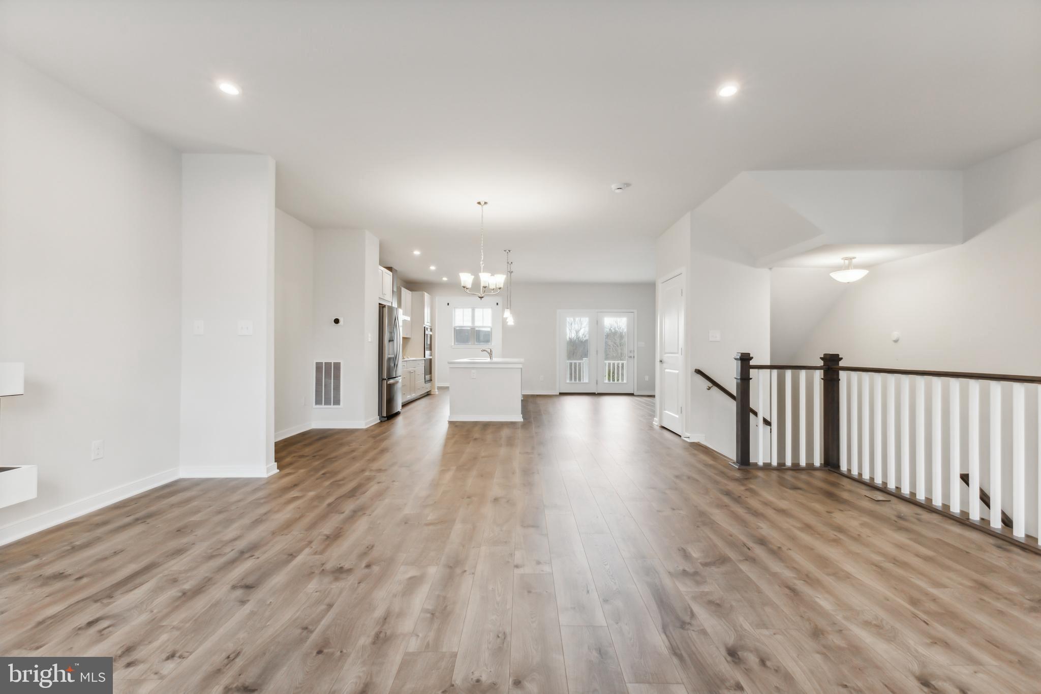 TOWNS AT CARTERS GROVE - Residential