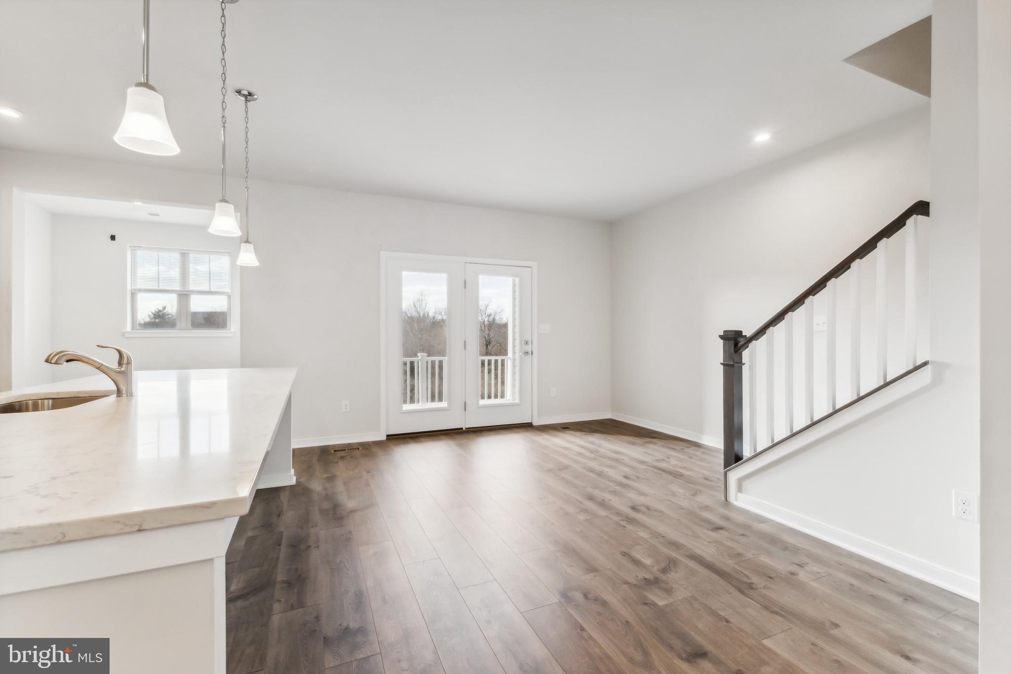 TOWNS AT CARTERS GROVE - Residential