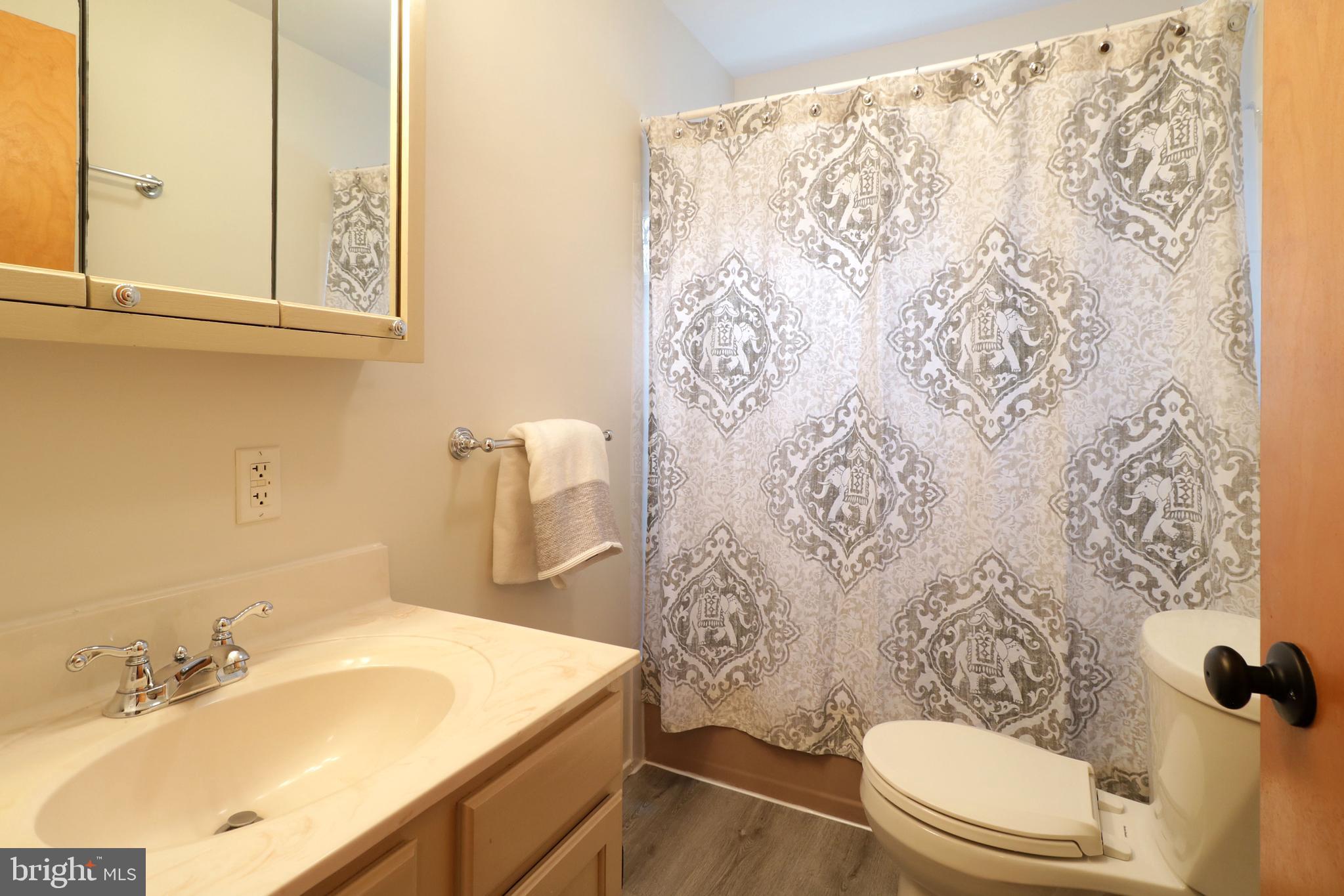 HOLMES-FOSTER - Residential