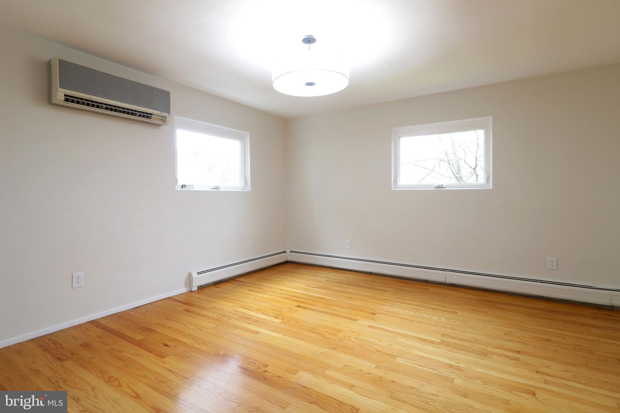 HOLMES-FOSTER - Residential