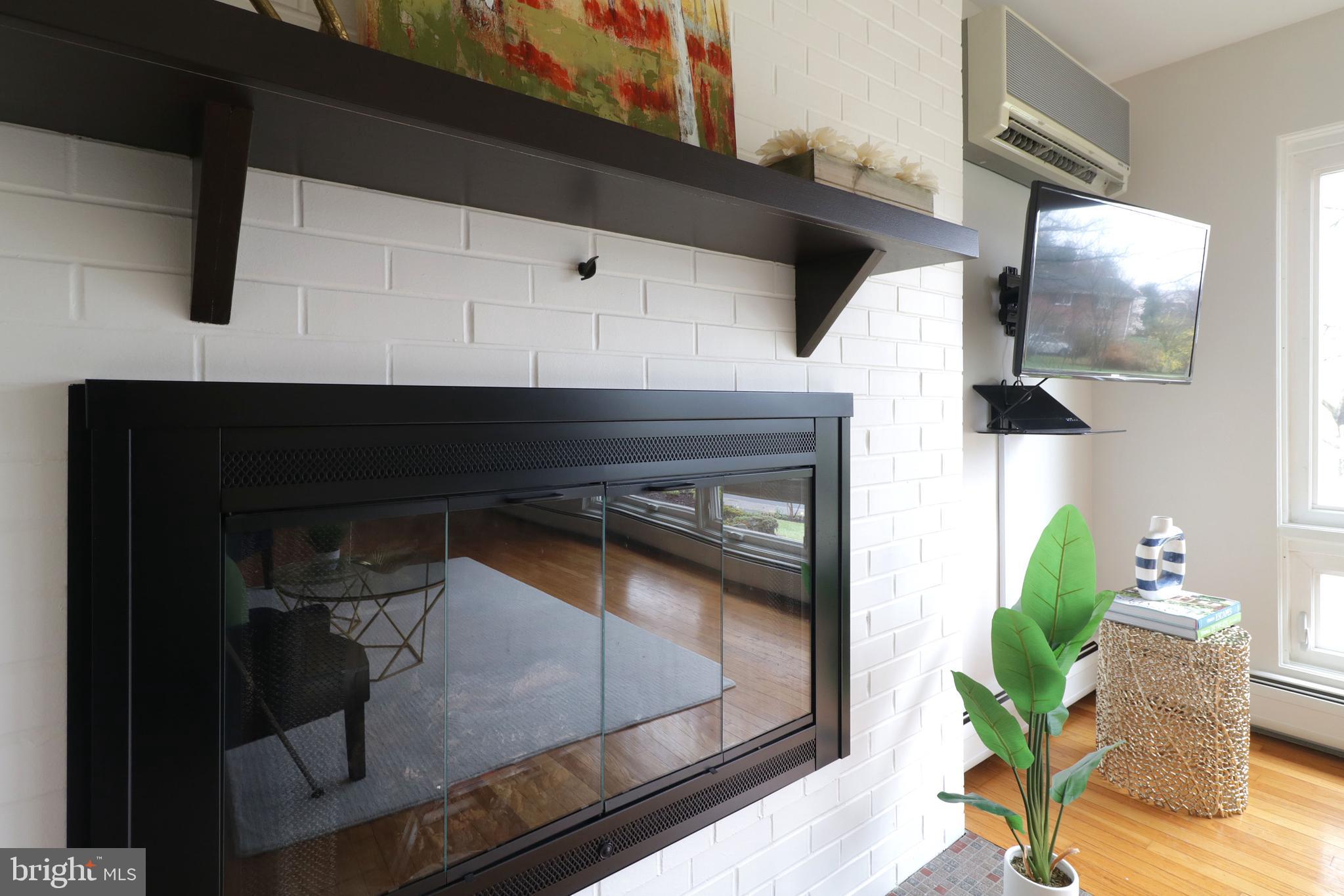 HOLMES-FOSTER - Residential