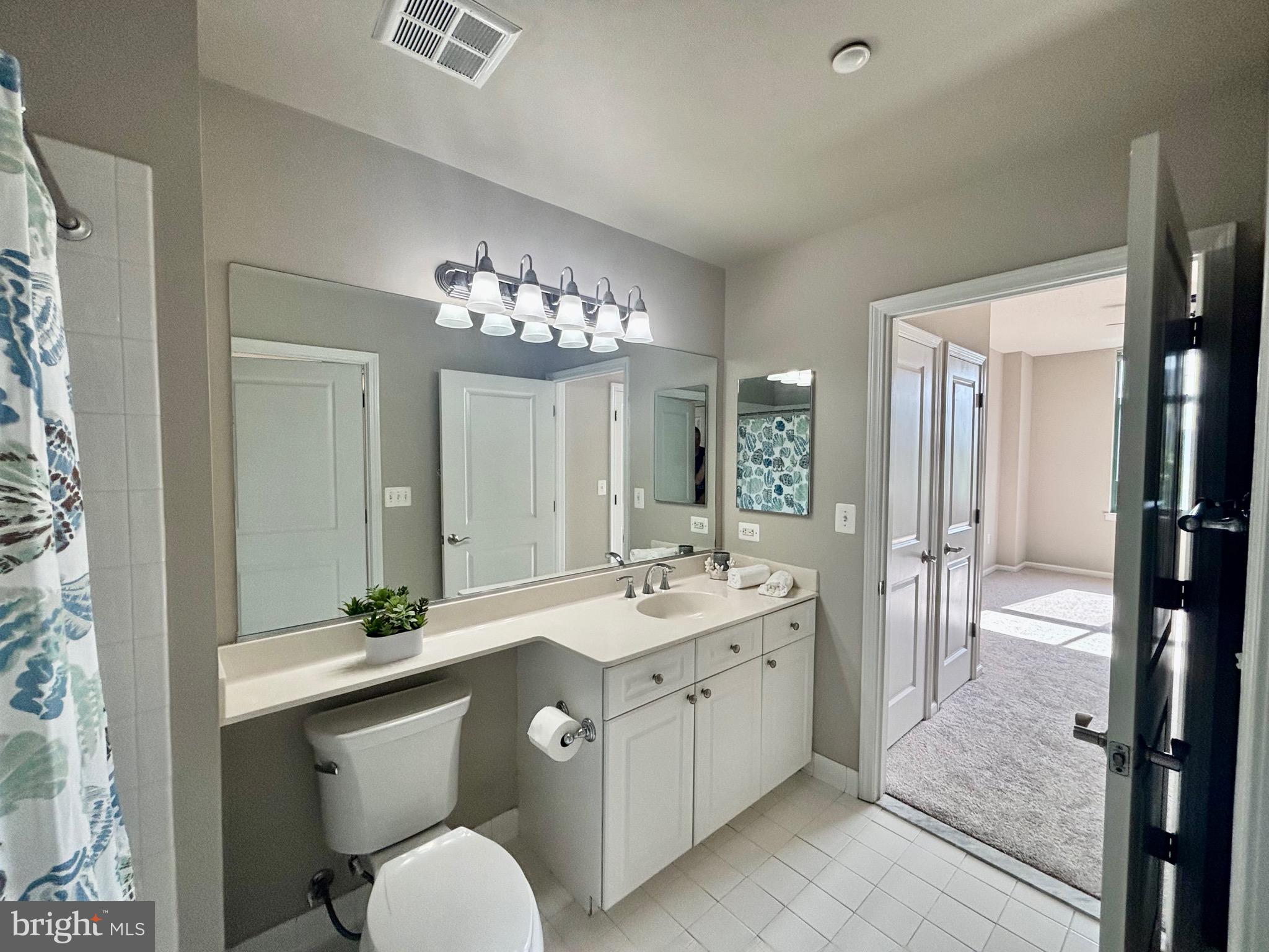 THE STERLING AT THE METRO - Residential