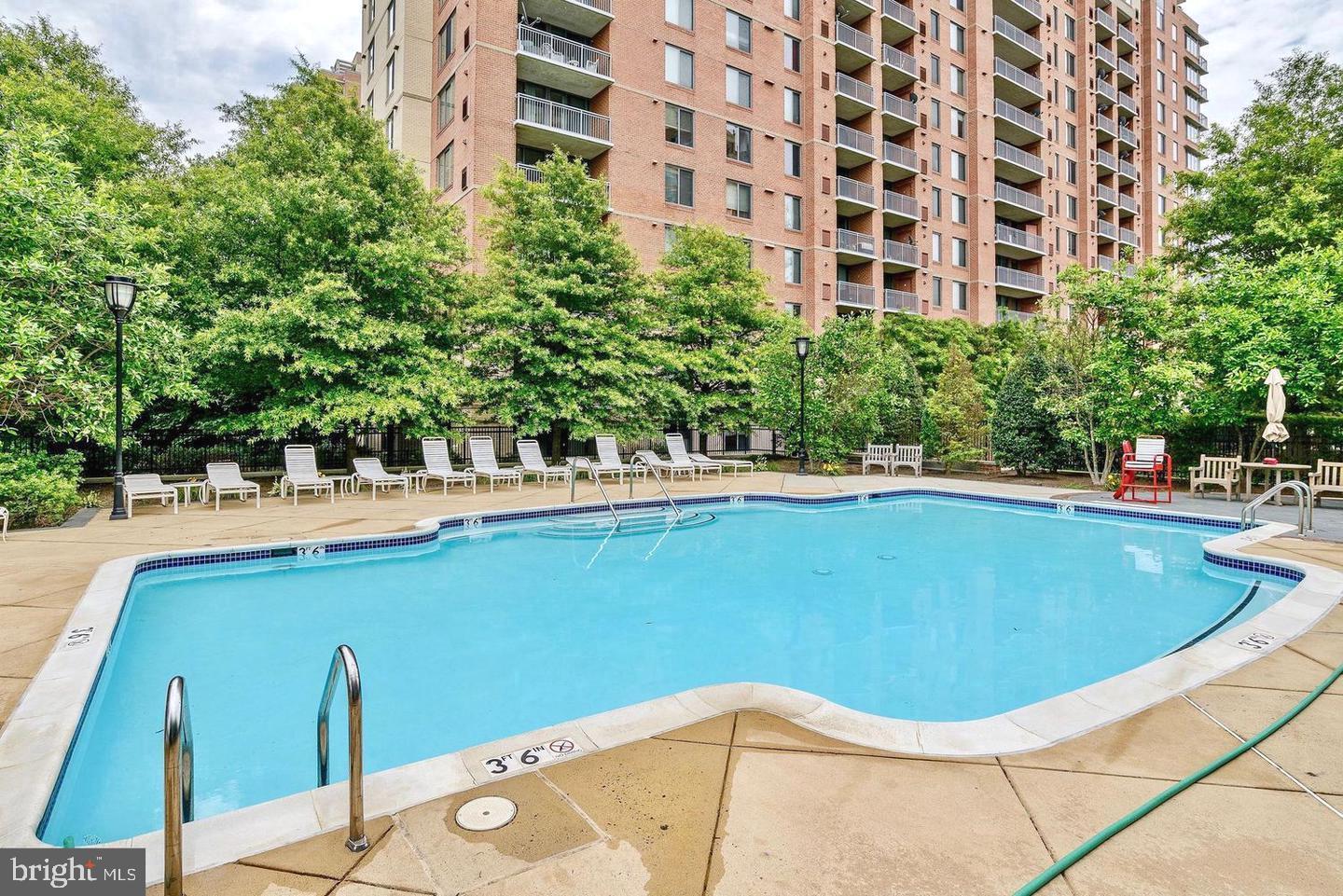 THE STERLING AT THE METRO - Residential