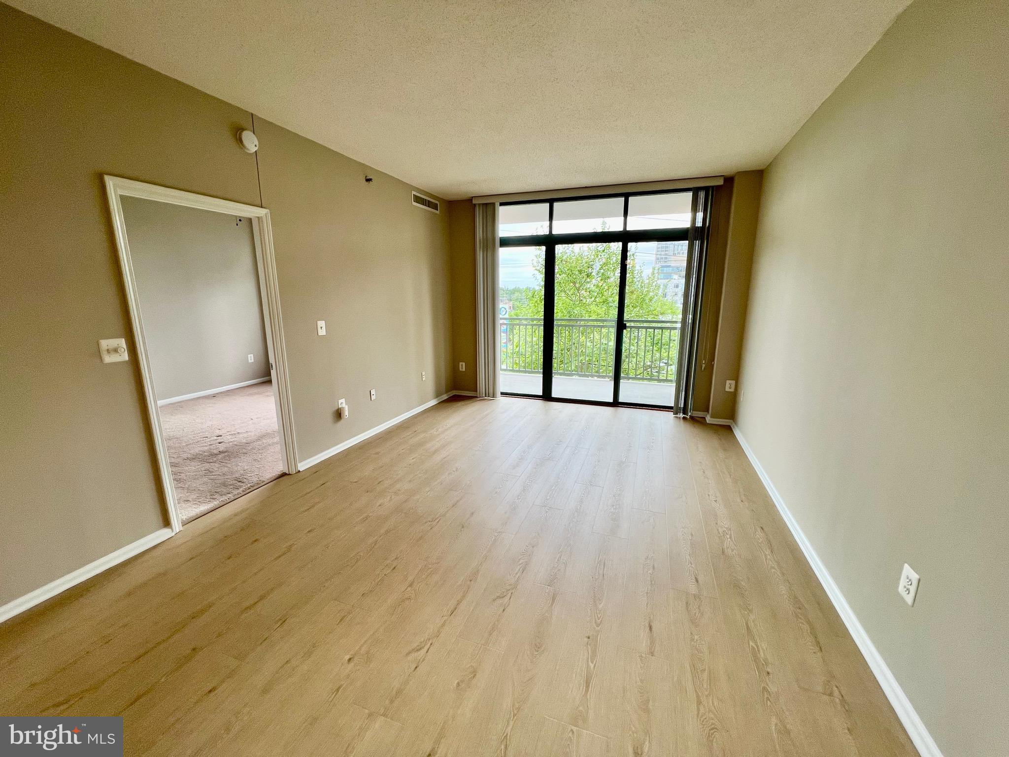 THE STERLING AT THE METRO - Residential