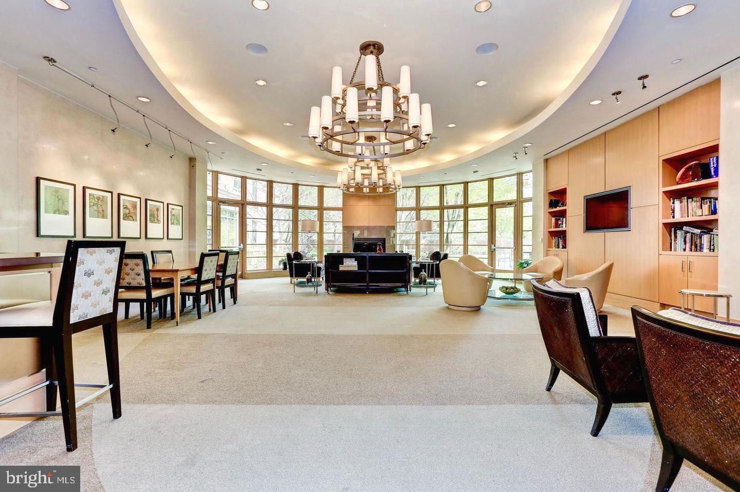 THE STERLING AT THE METRO - Residential