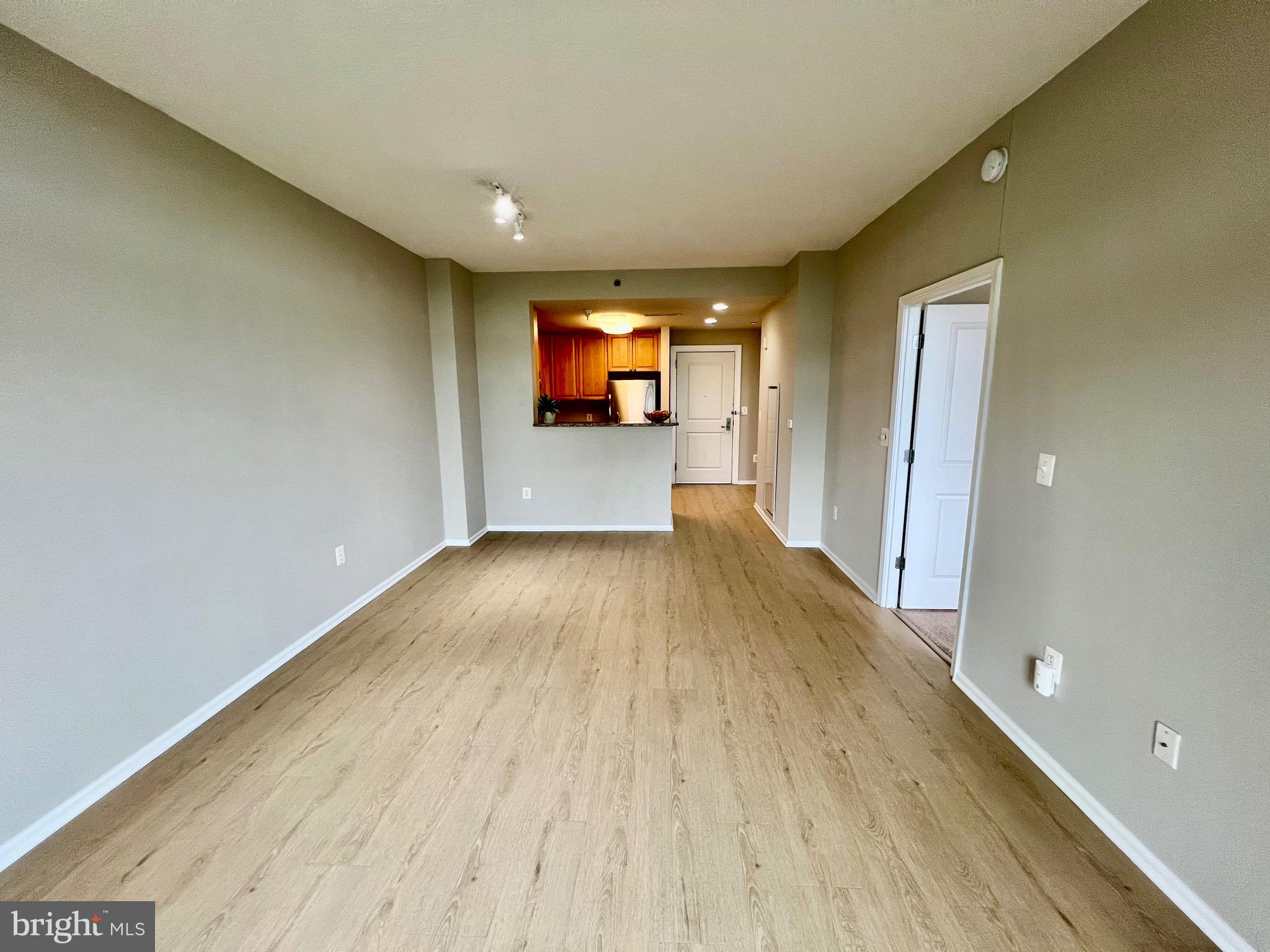 THE STERLING AT THE METRO - Residential
