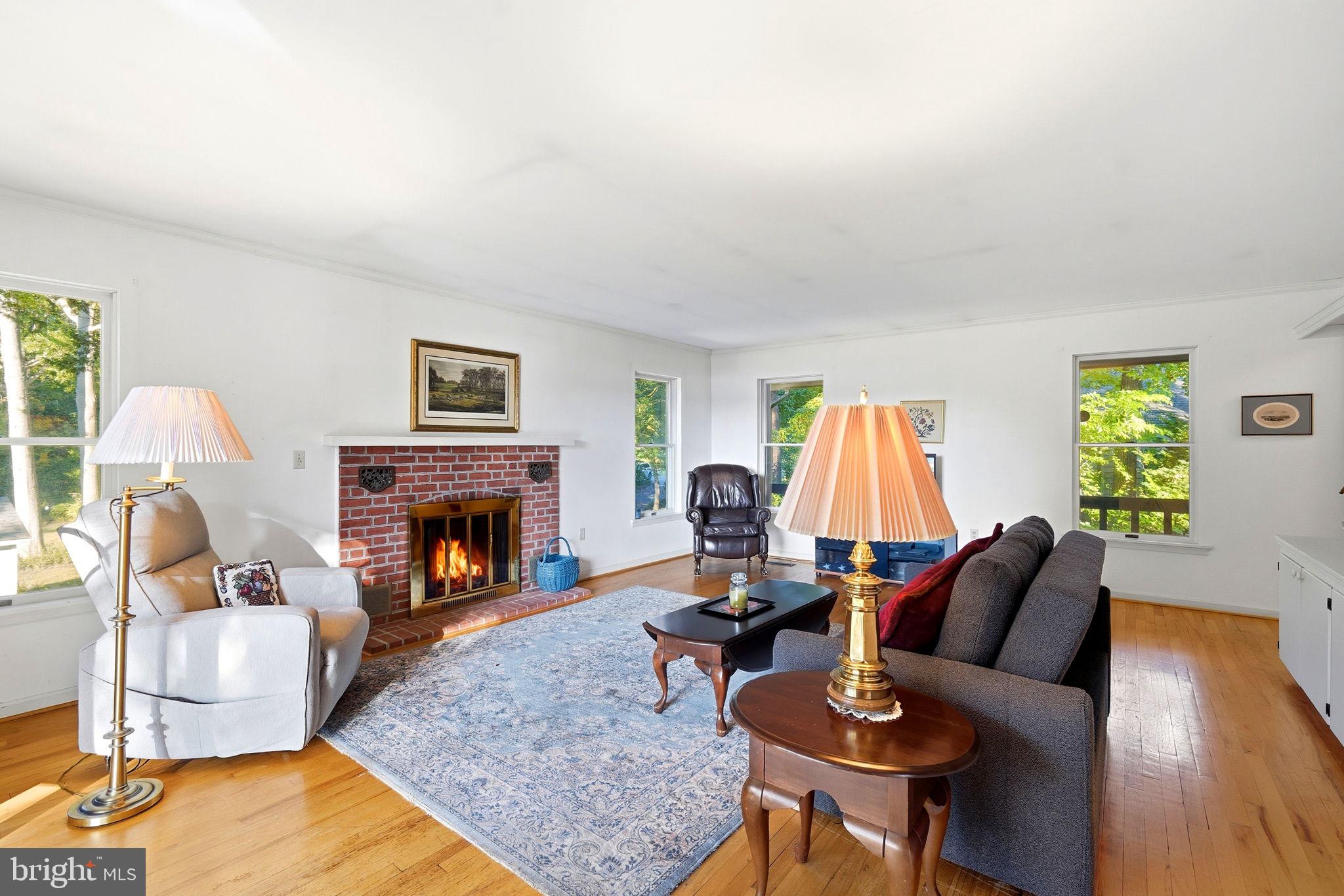 10 CEDAR CHASE COURT