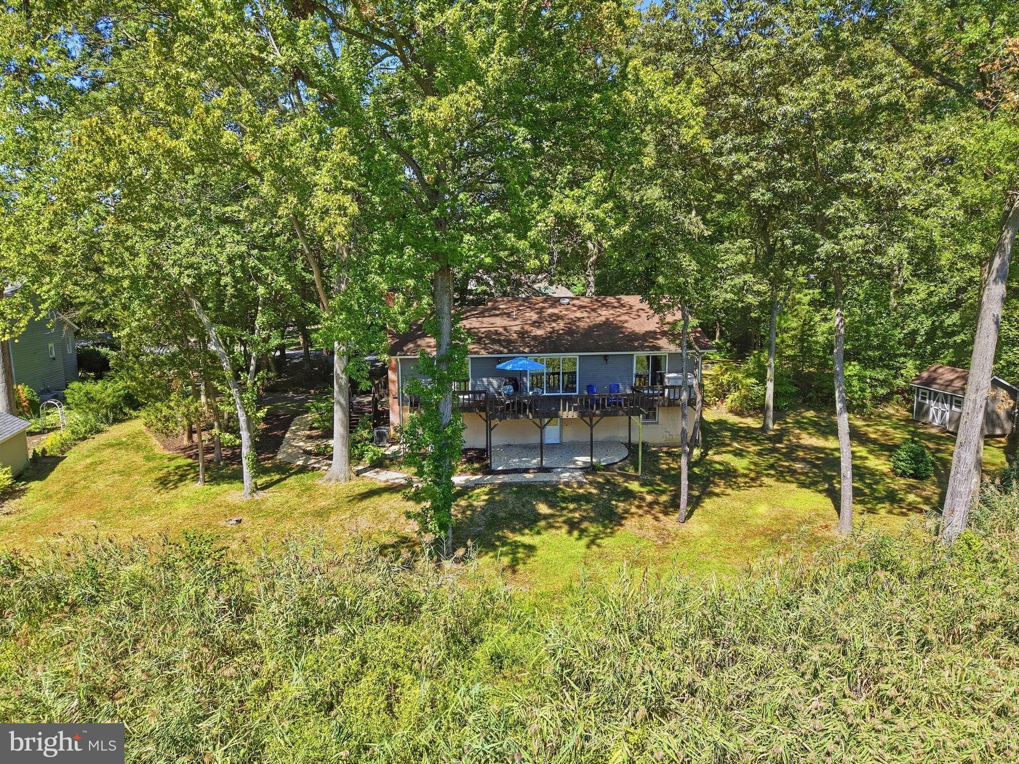10 CEDAR CHASE COURT
