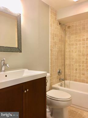 GRADUATE HOSPITAL - Residential Lease