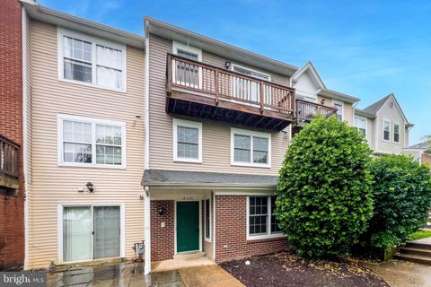 Photo of 8005 Coachcrest Court, MANASSAS, VA 20109 (MLS # VAPW2120300)