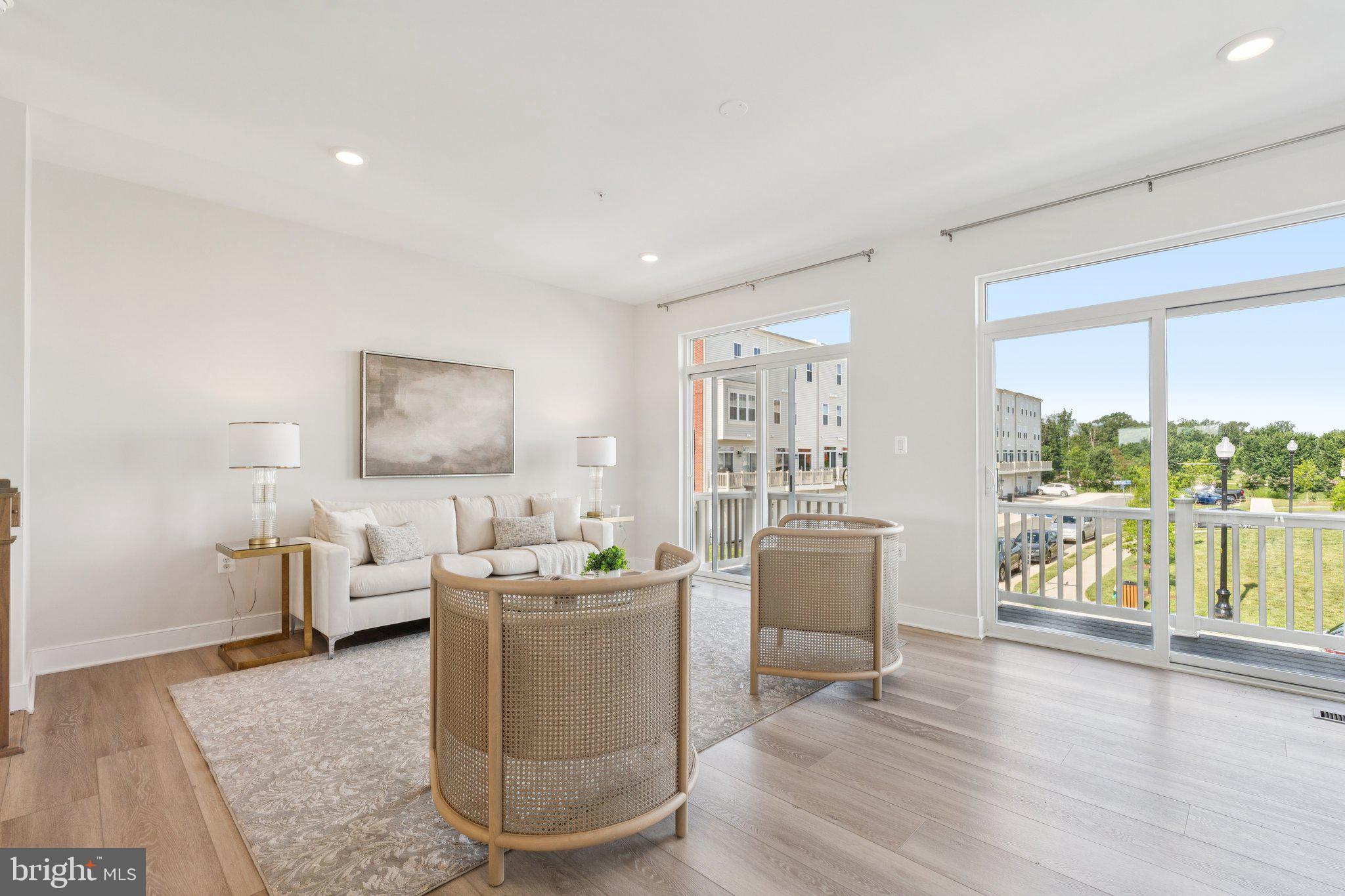 23162 HORSESHOE TRAIL SQUARE