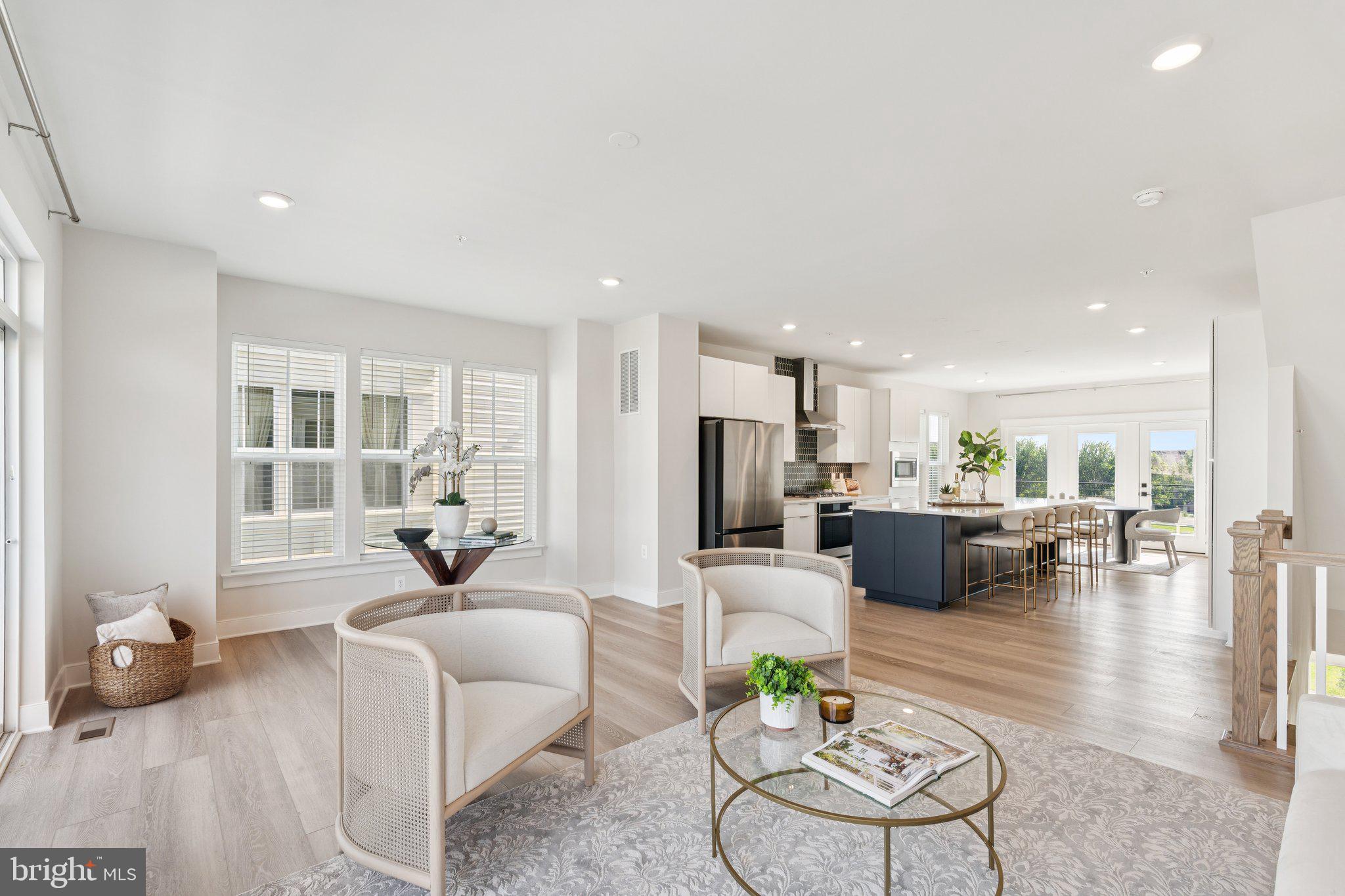 23162 HORSESHOE TRAIL SQUARE