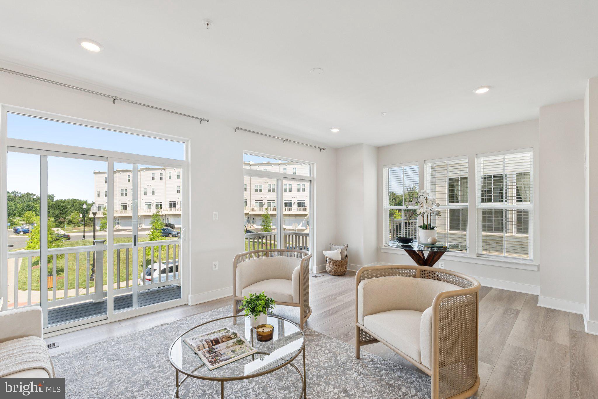 23162 HORSESHOE TRAIL SQUARE