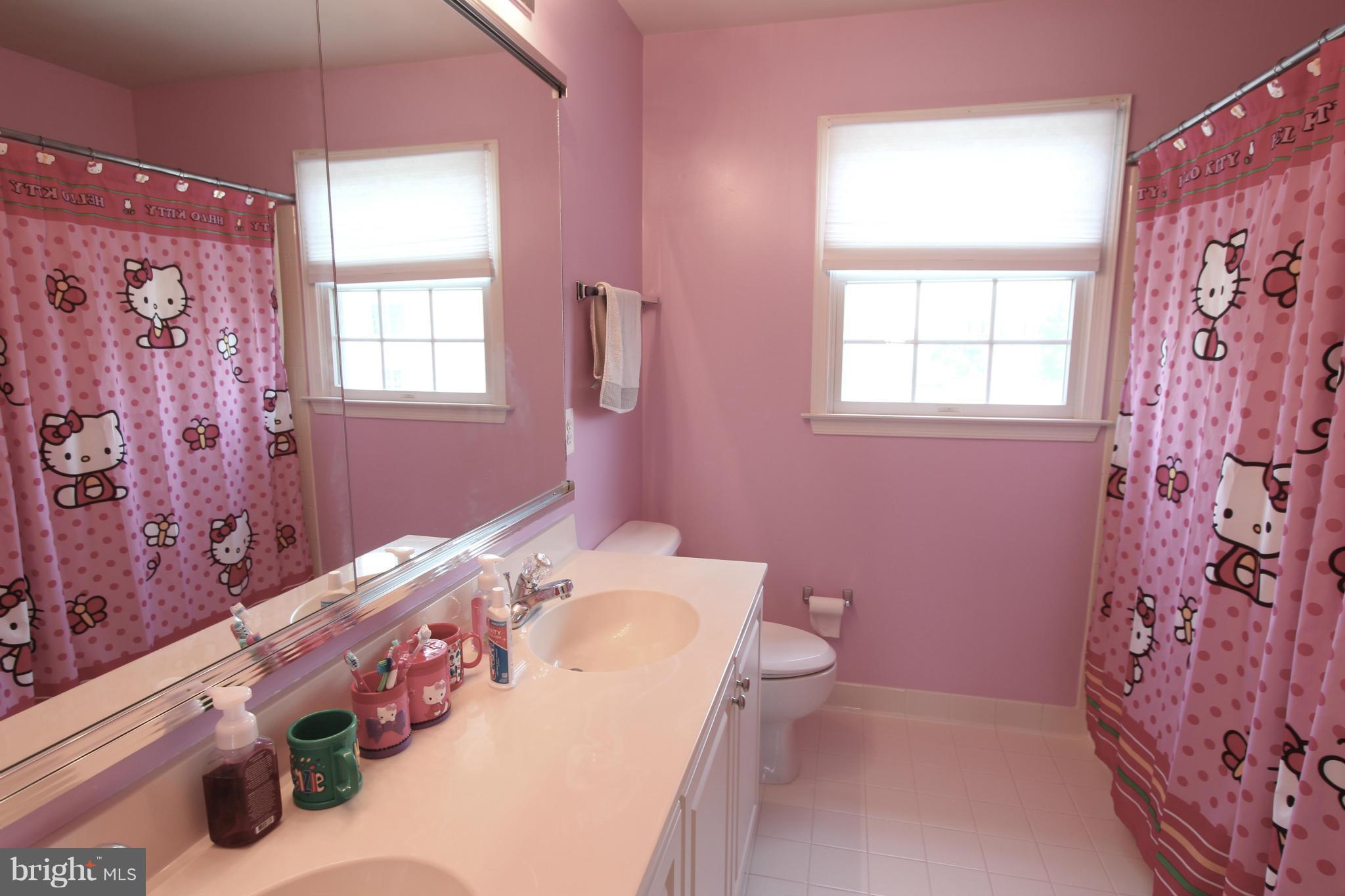 LOUDOUN VALLEY ESTATES - Residential