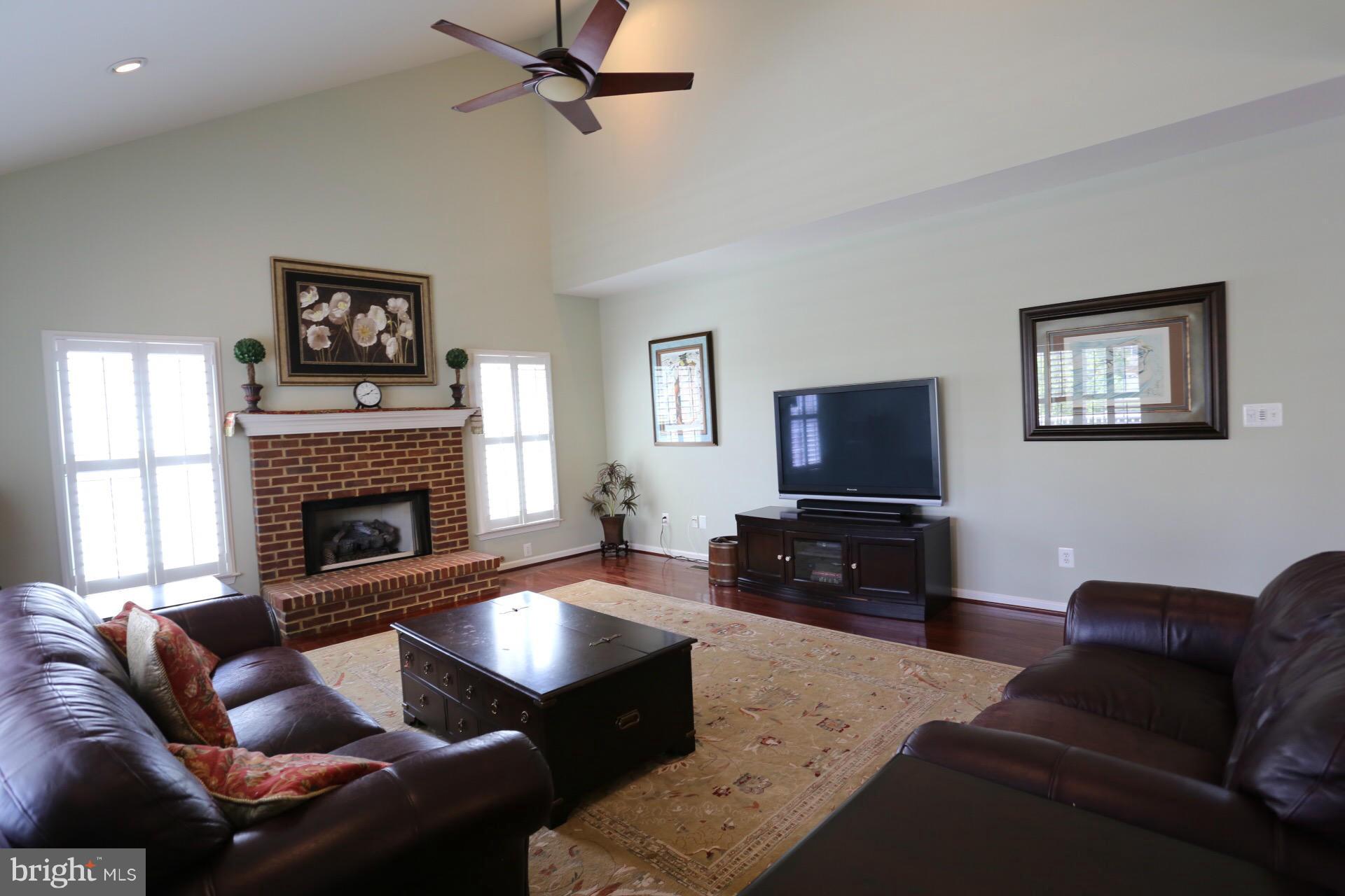 LOUDOUN VALLEY ESTATES - Residential