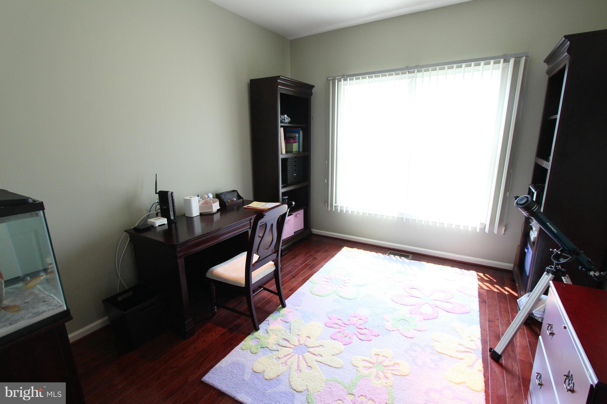 LOUDOUN VALLEY ESTATES - Residential