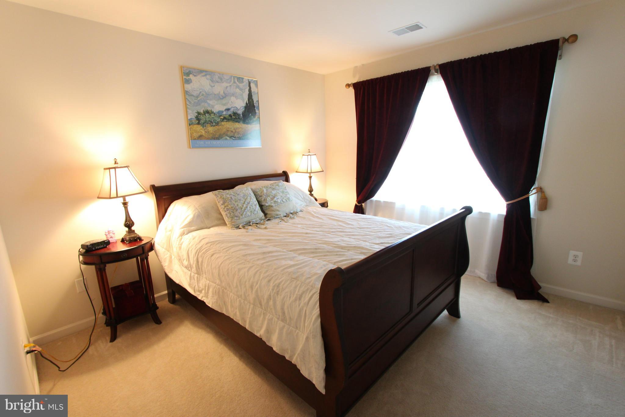 LOUDOUN VALLEY ESTATES - Residential