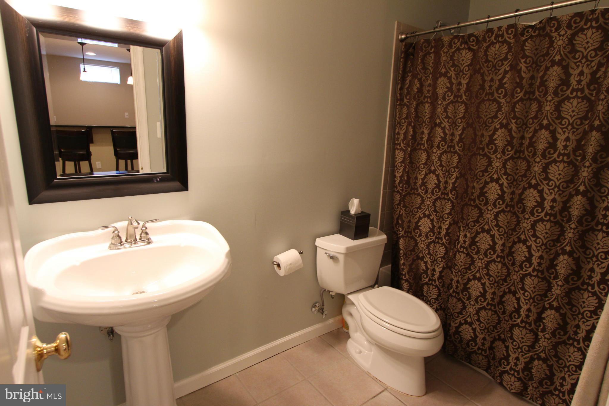 LOUDOUN VALLEY ESTATES - Residential