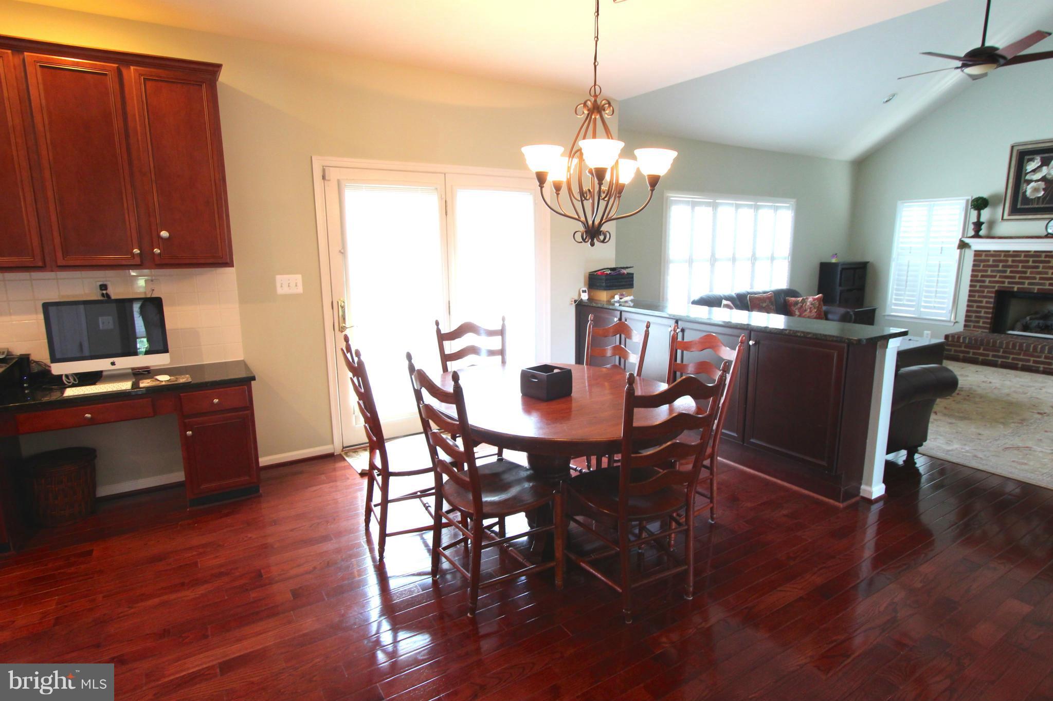 LOUDOUN VALLEY ESTATES - Residential