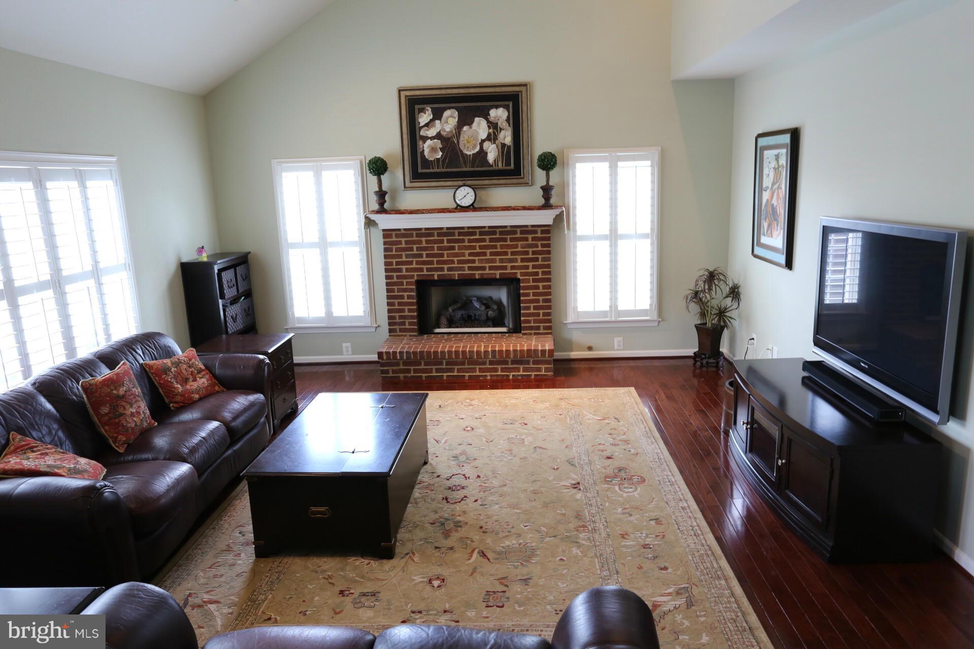 LOUDOUN VALLEY ESTATES - Residential