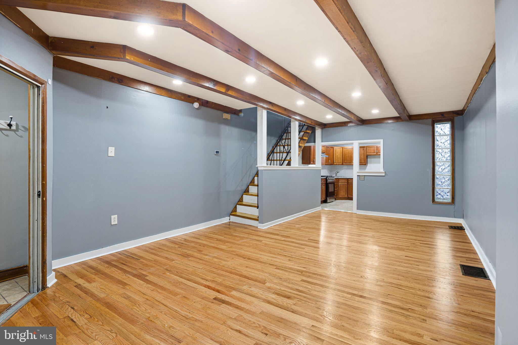 POINT BREEZE - Residential