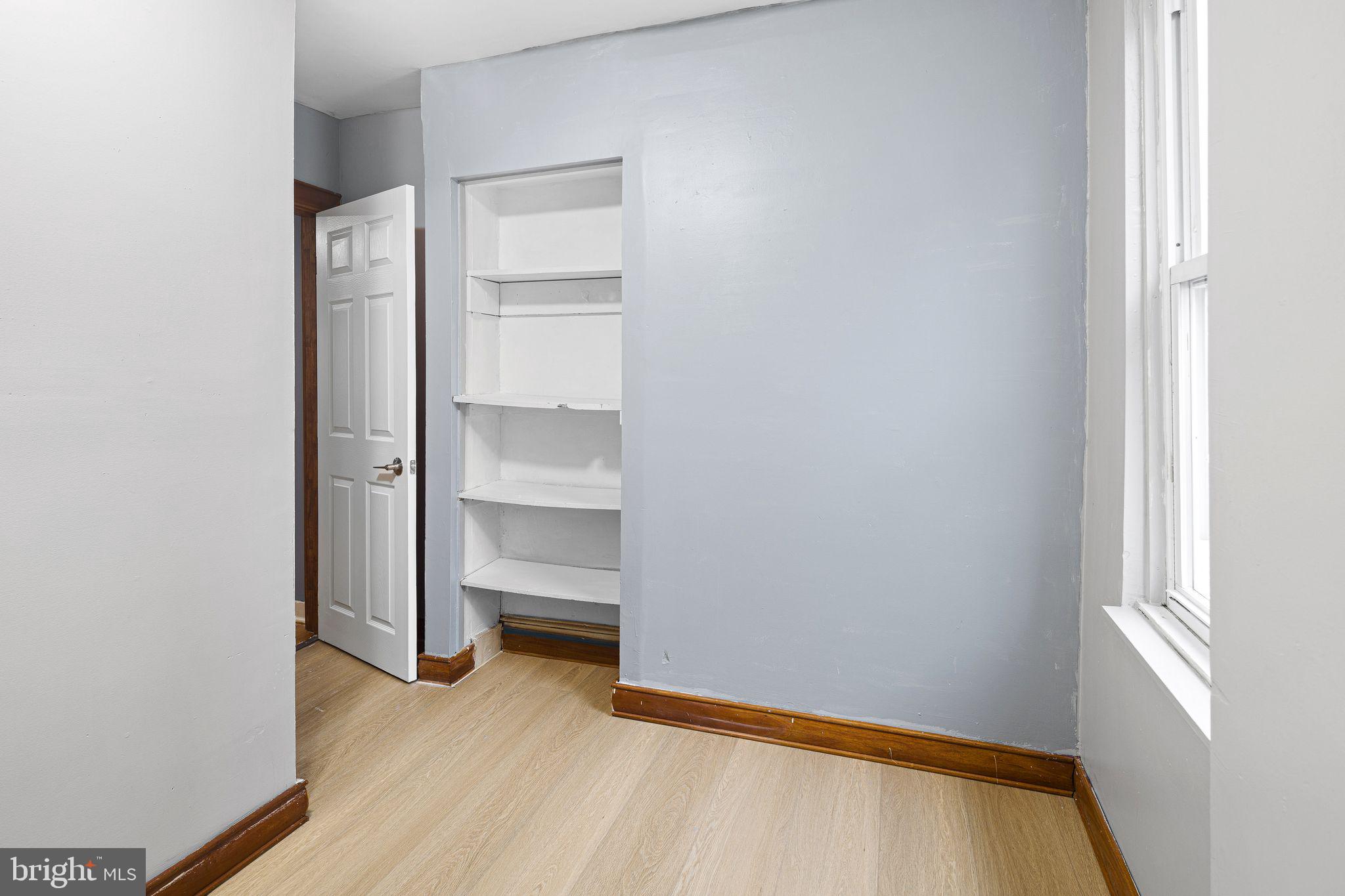 POINT BREEZE - Residential