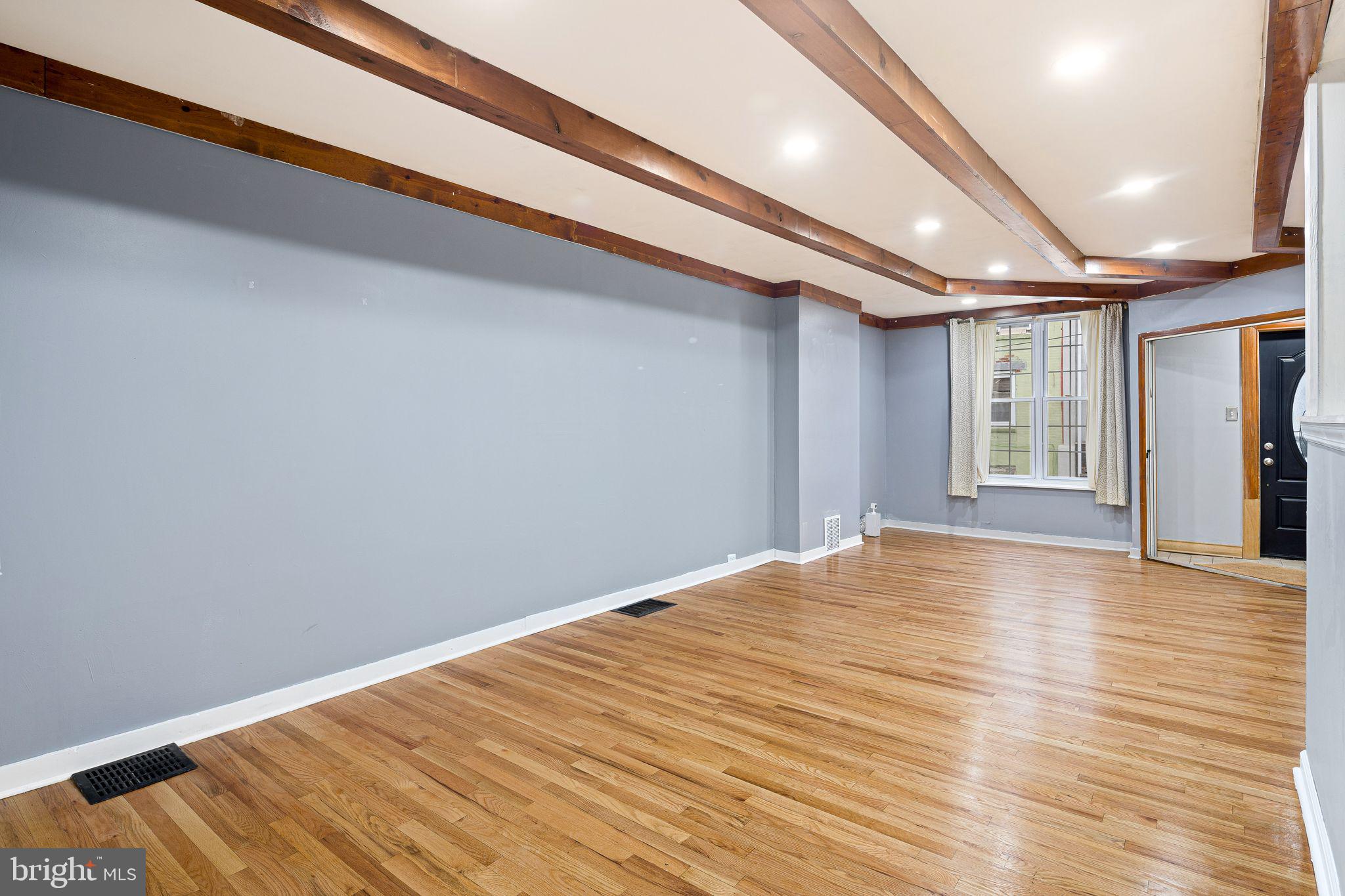 POINT BREEZE - Residential