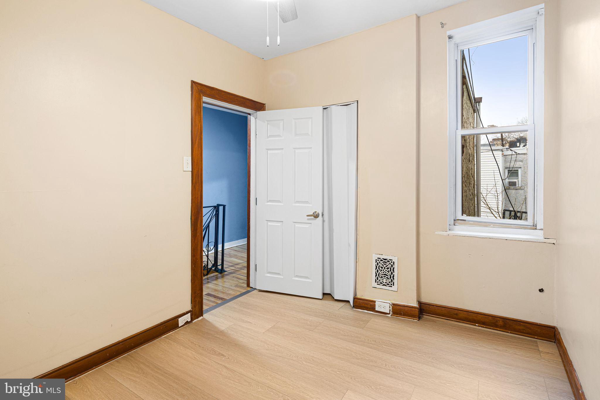 POINT BREEZE - Residential