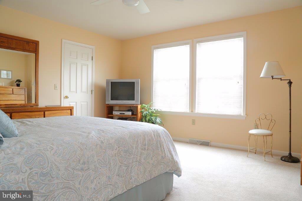 OLDE FIELD - Residential