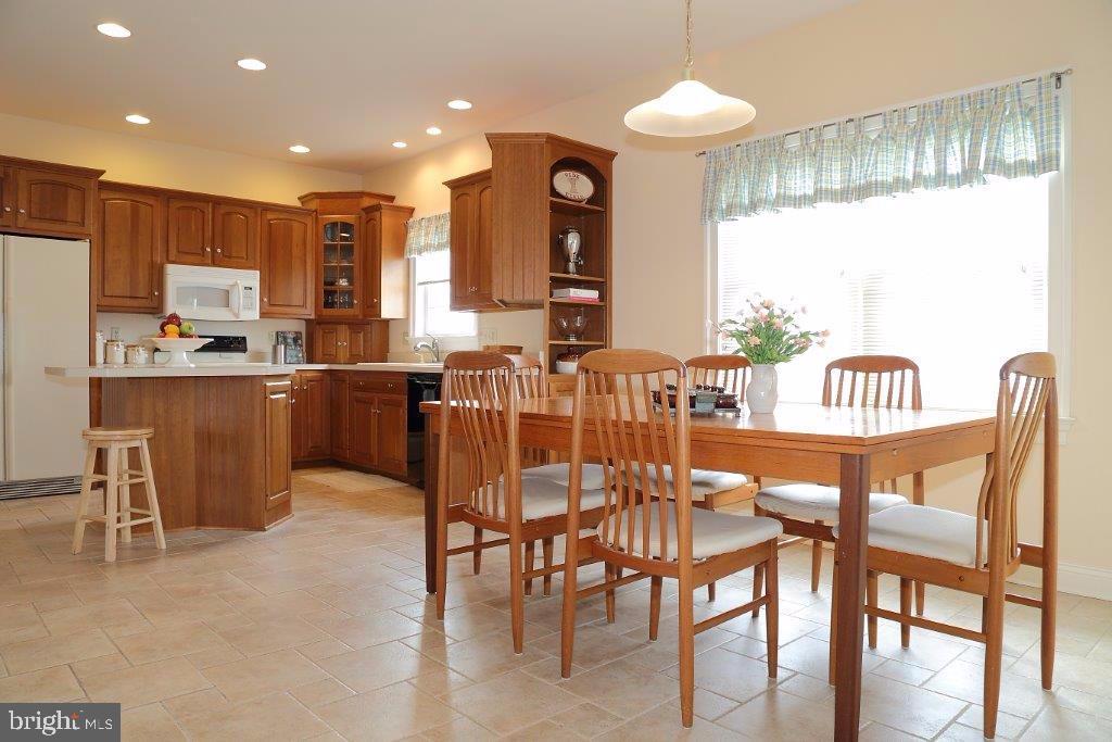 OLDE FIELD - Residential