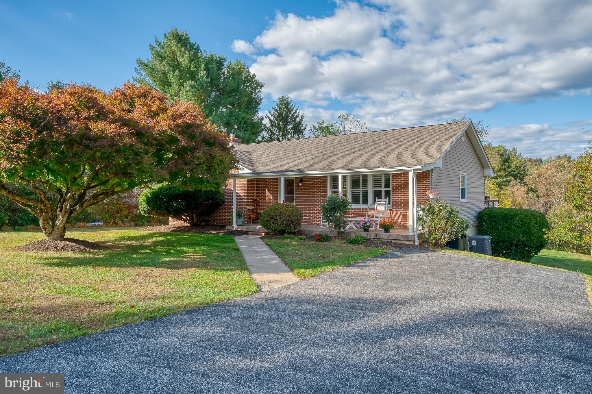 3 OLD GARRETT COURT
