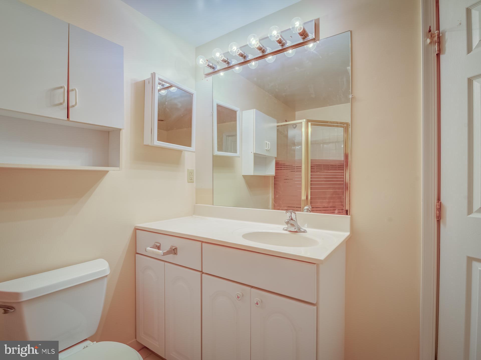 CRESTBROOK - Residential