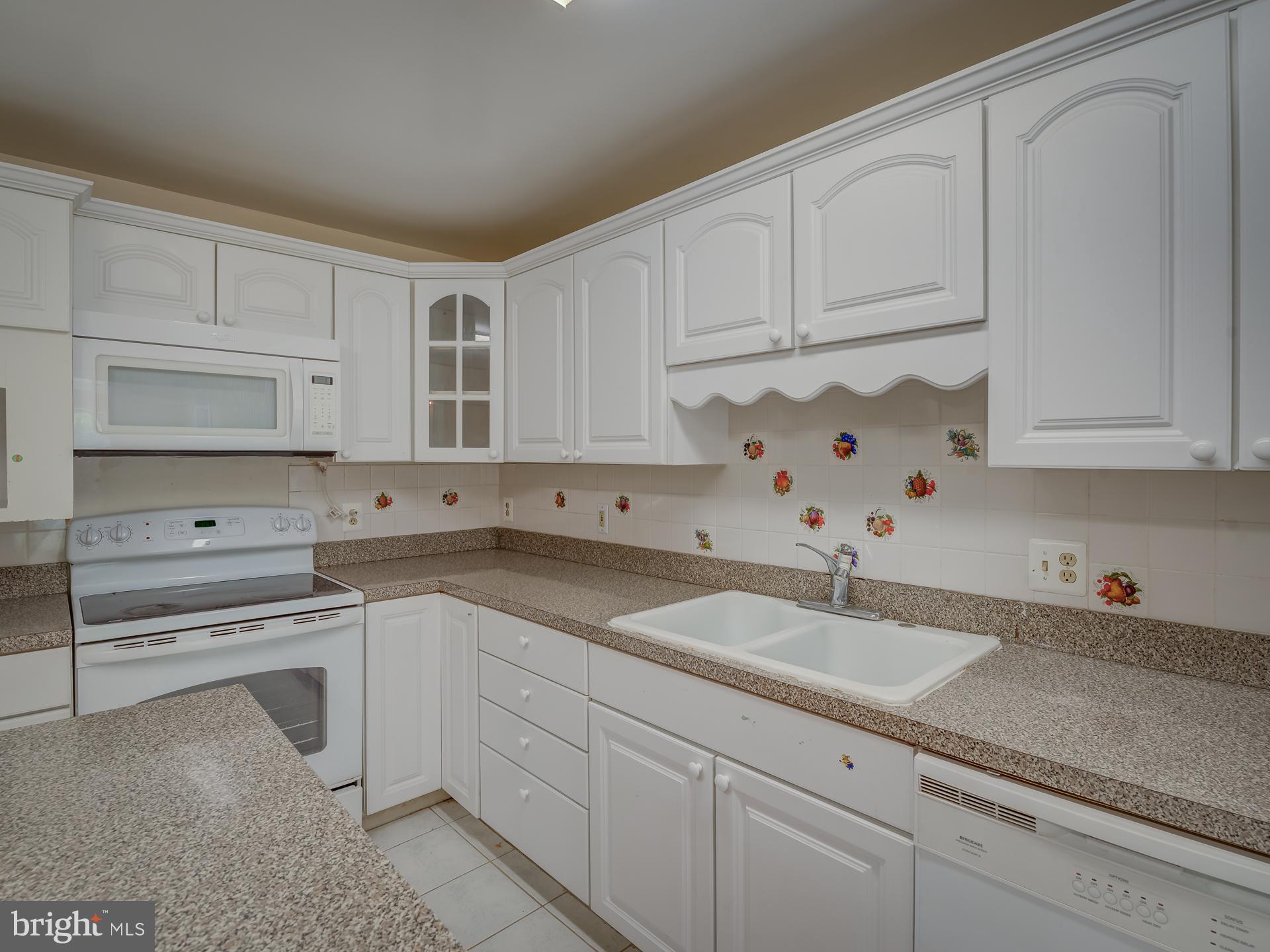 CRESTBROOK - Residential