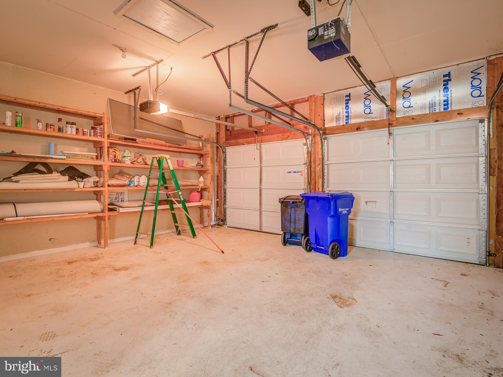 CRESTBROOK - Residential