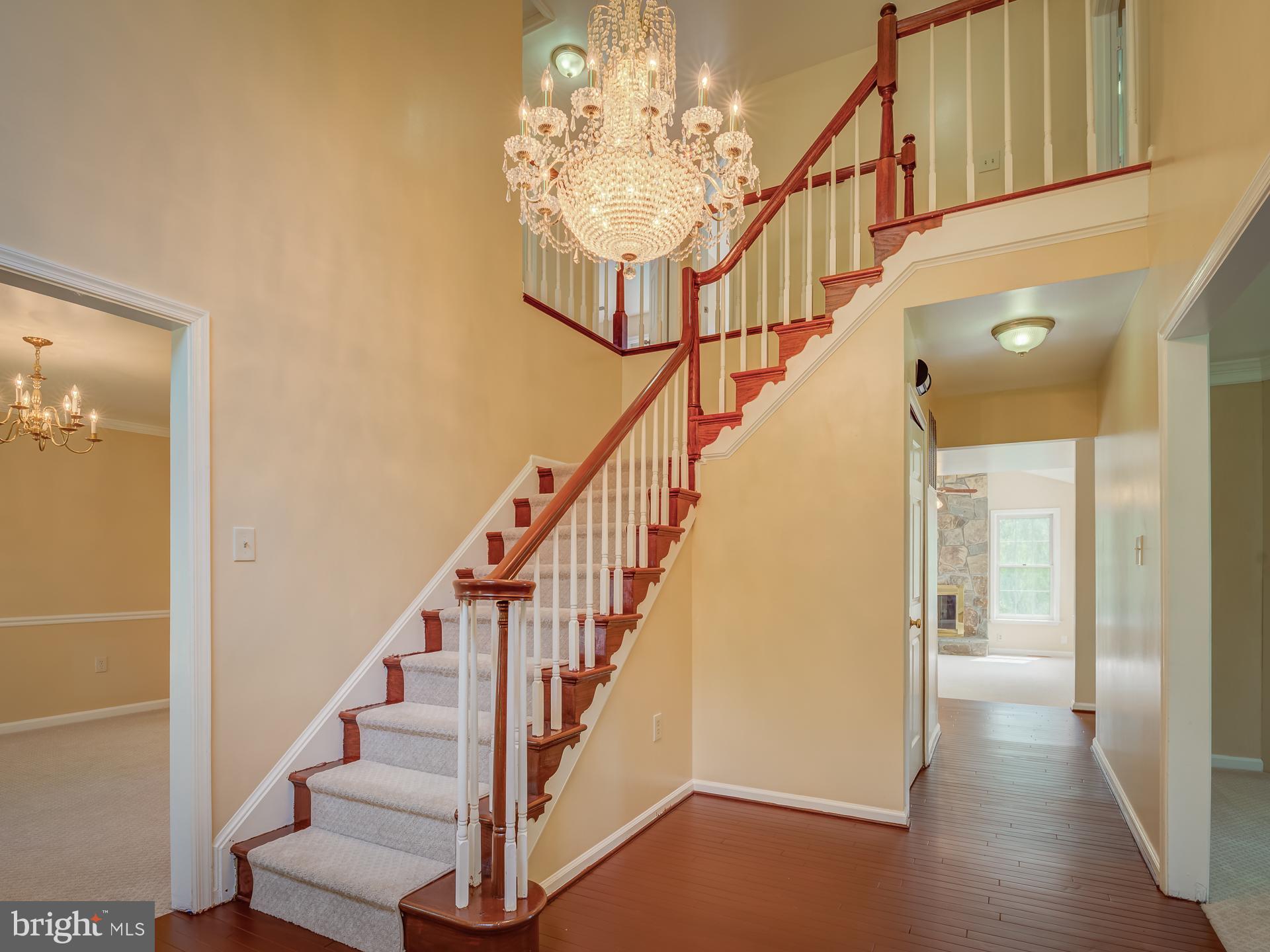 CRESTBROOK - Residential