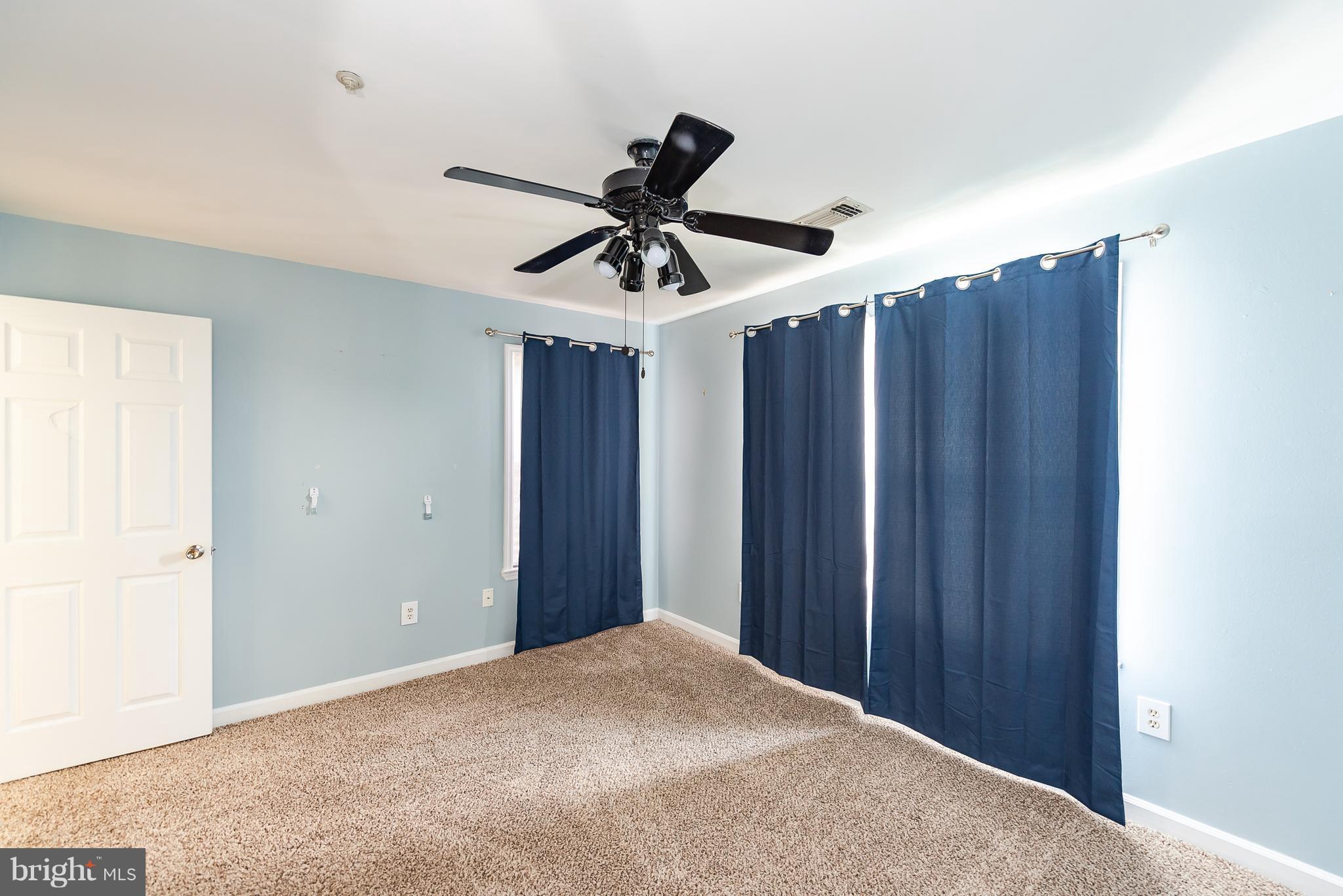 FALLS GABLE - Residential Lease